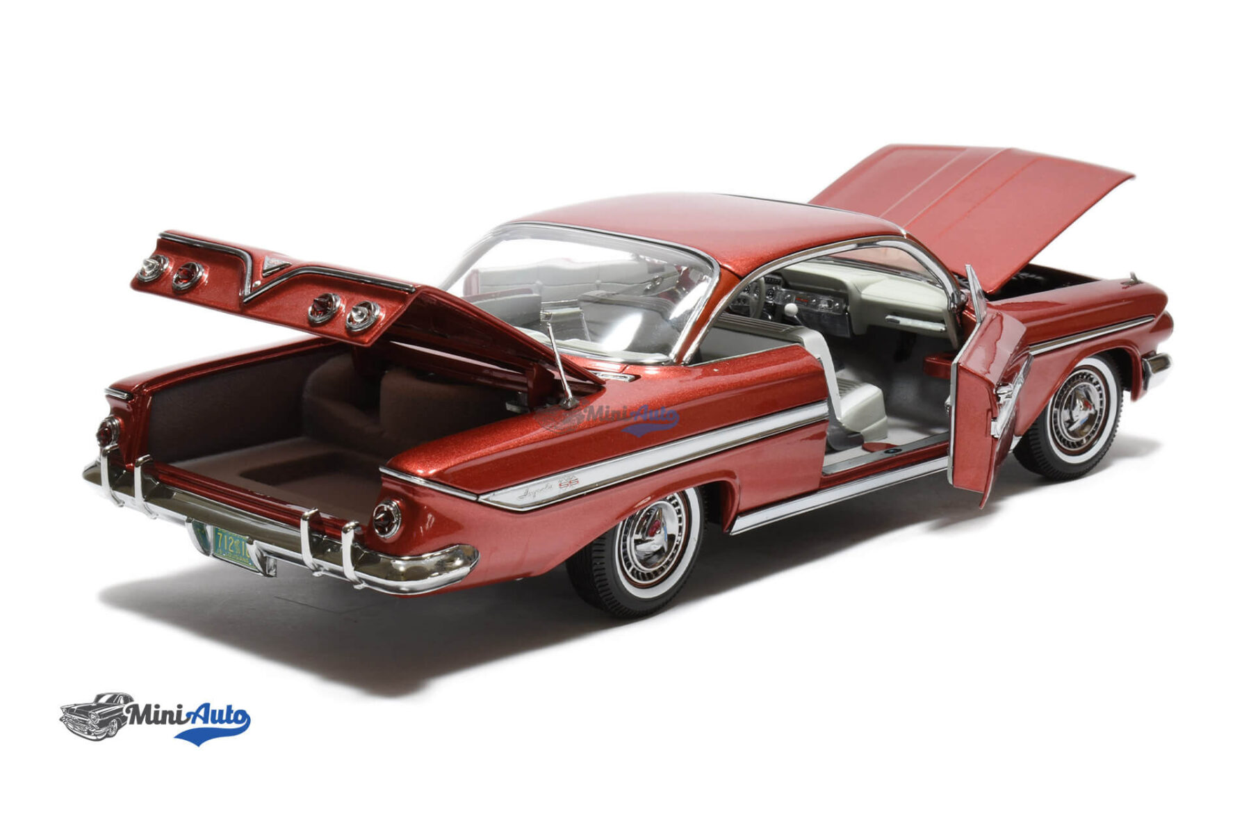 Chevrolet Impala sport coupe - 1961 - Red - Image 4