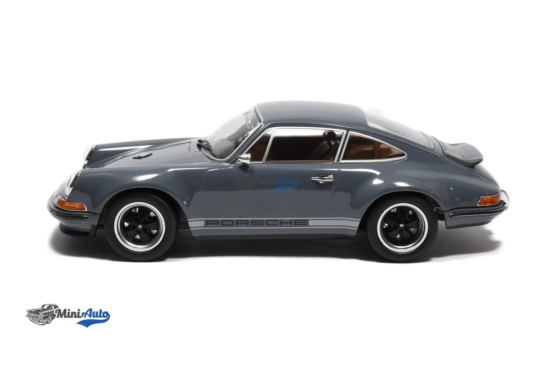 KKDC180442---Porsche-911-BY-Singer-Coupe---2014---Grey_3 Porsche 911 BY Singer Coupe - 2014 - Grey - Image 3