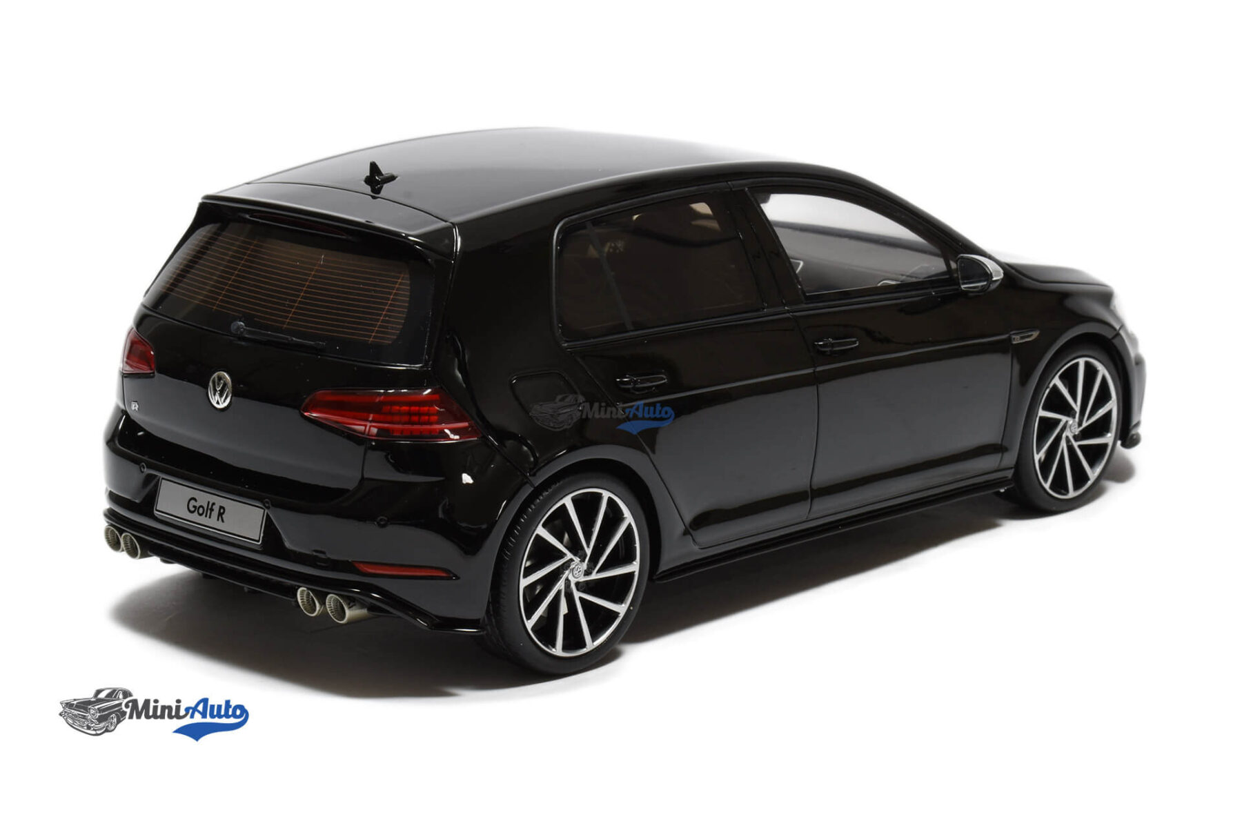 Volkswagen Golf VII R - 2015 - Black - Image 2