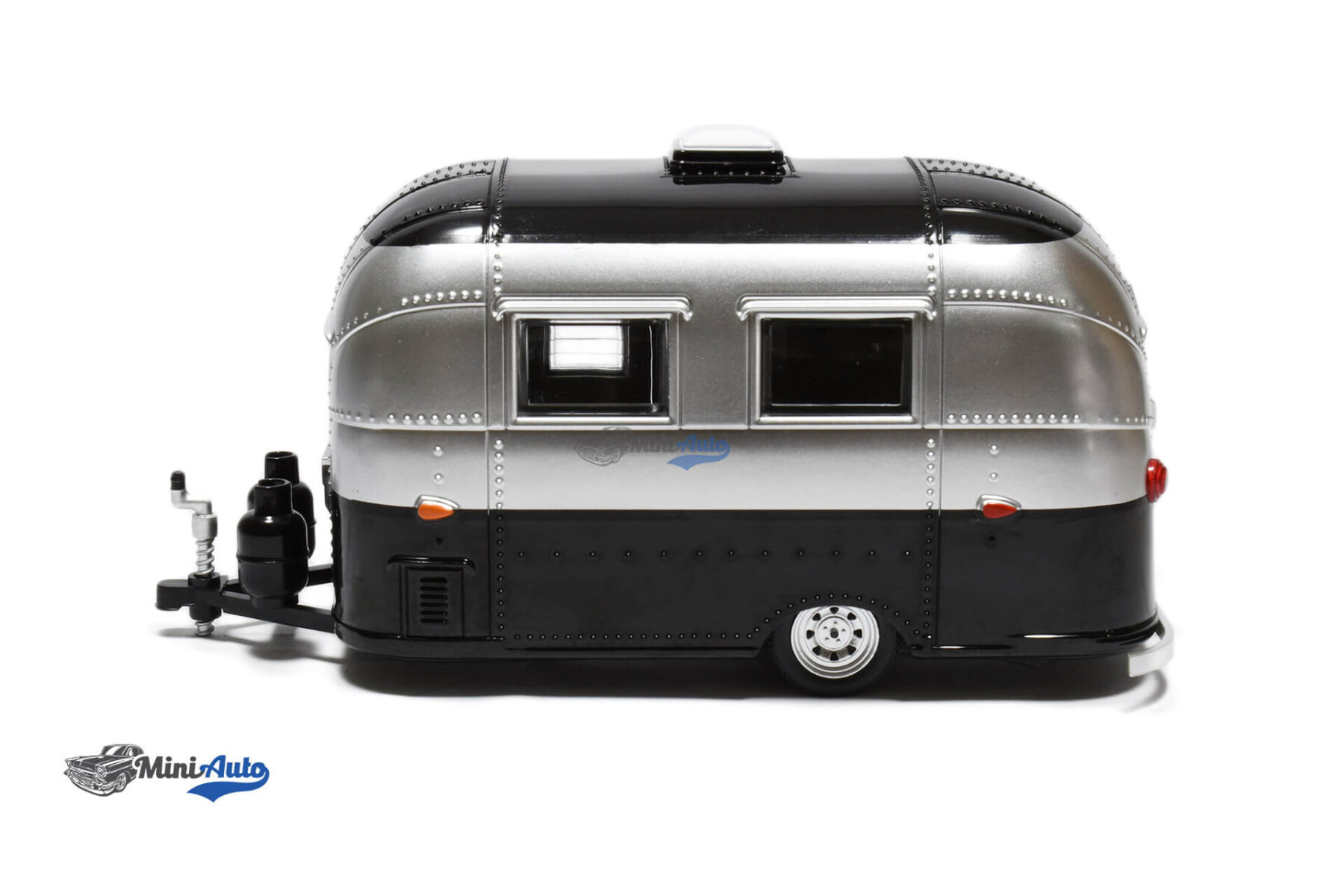 Bambi Airstream Sport - 1960 - Silver/Black - Image 4