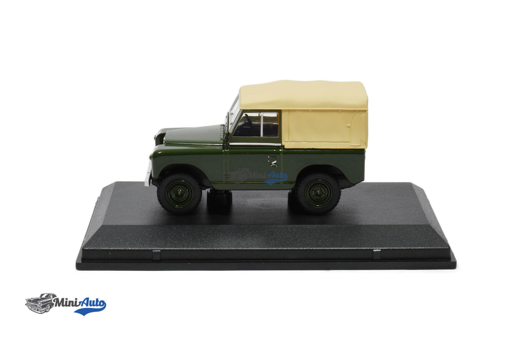 Land Rover Series II - 1962 - Green - Image 3
