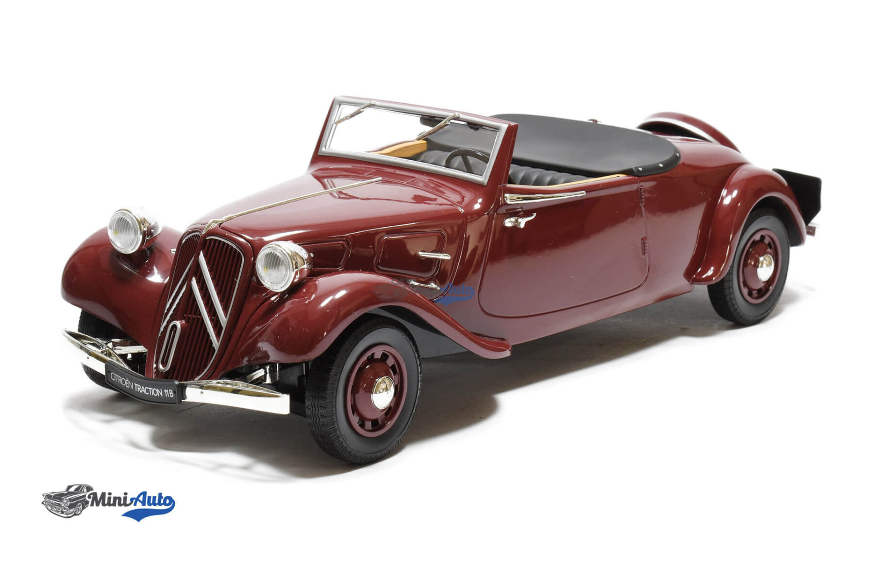 AMC0191190---Citroen-Traction-Avant---1939---Red_1 Citroen Traction Avant - 1939 - Red - Image 1
