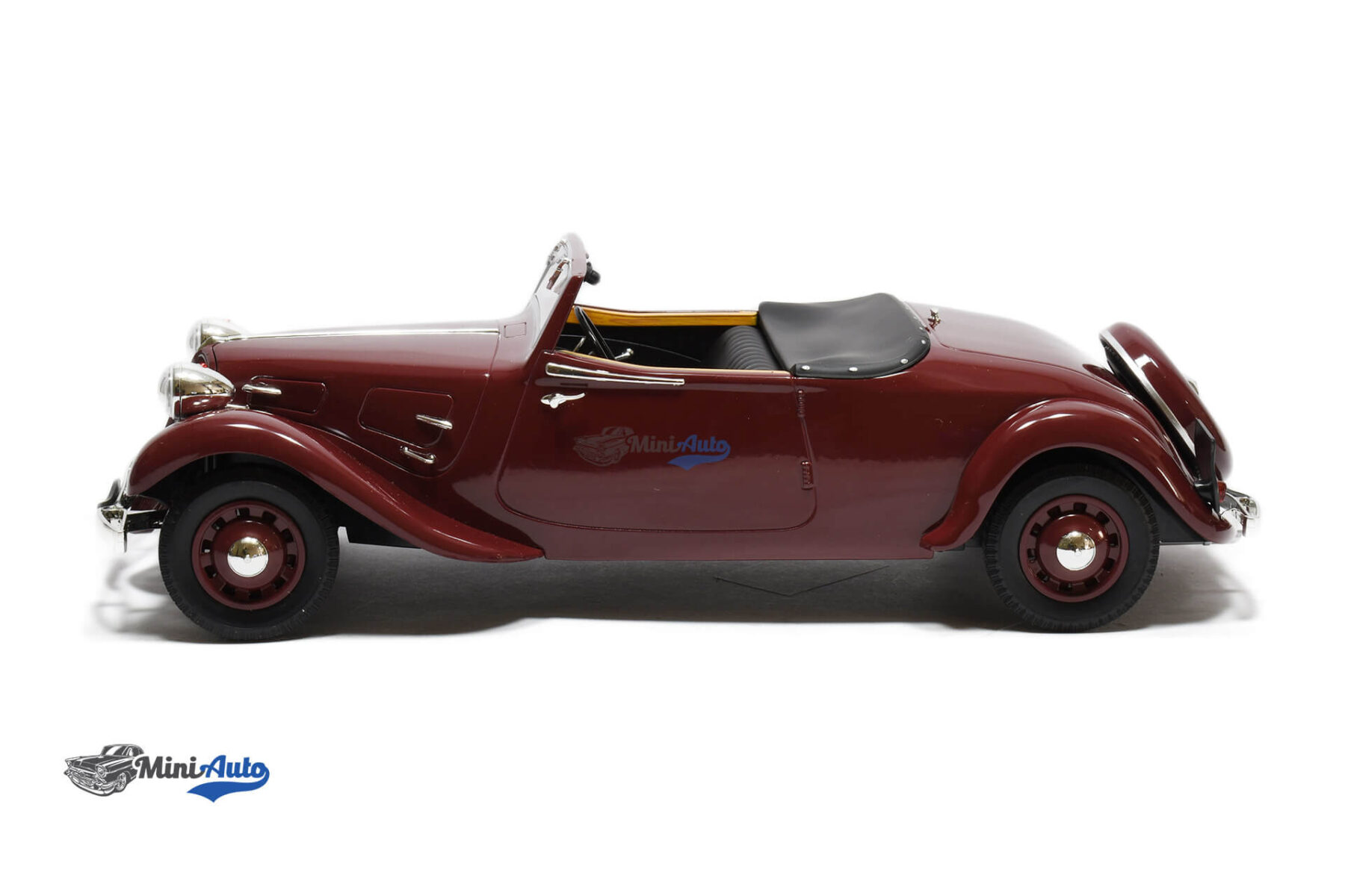 AMC0191190---Citroen-Traction-Avant---1939---Red_3 Citroen Traction Avant - 1939 - Red - Image 3
