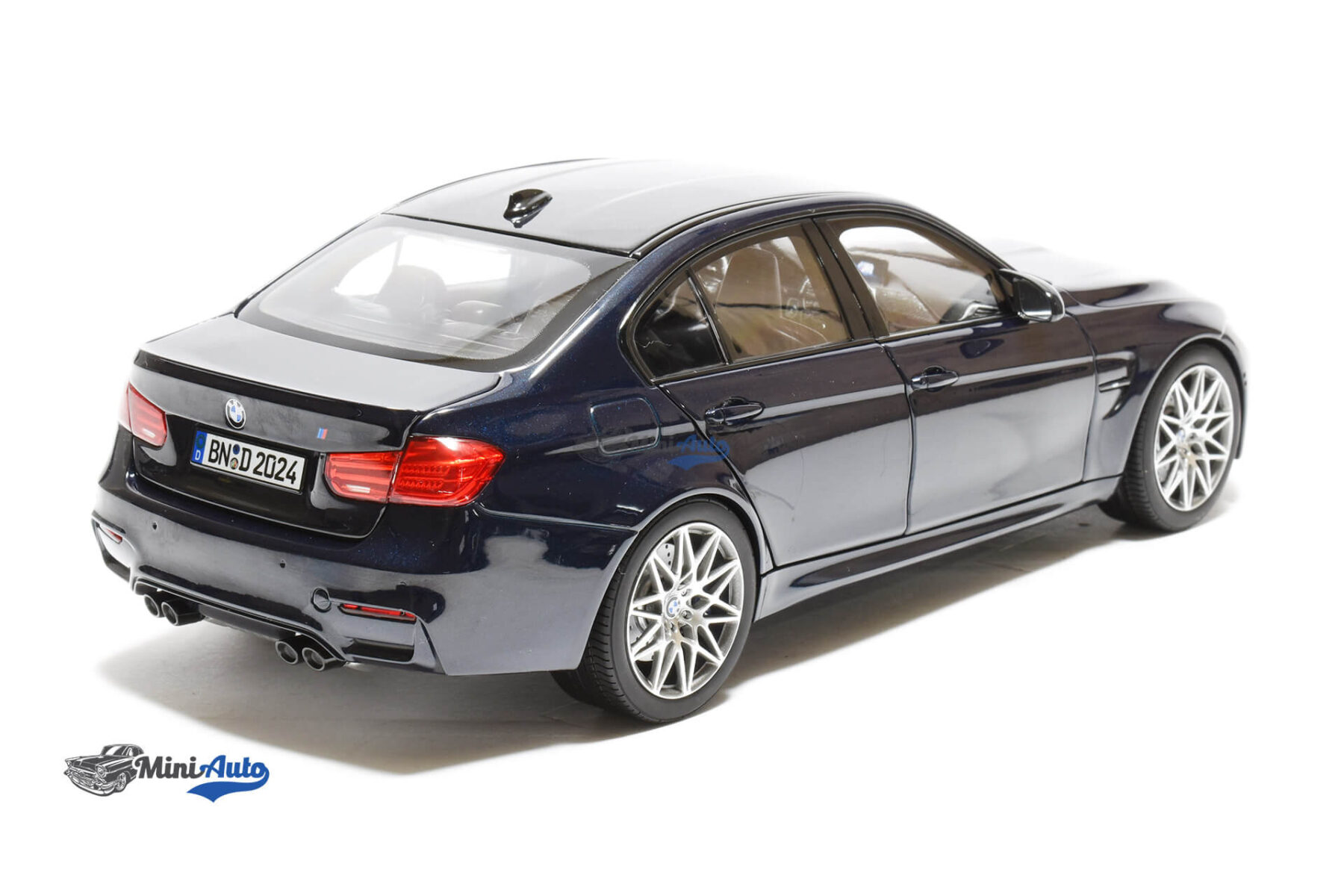 BMW M3 F80 - 2017 - Dark Blue - Image 3