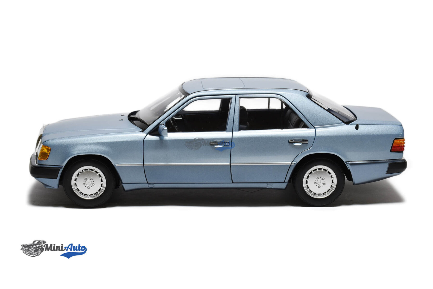 Mercedes Benz E-Class W124 230E - 1990 - Blue - Image 5