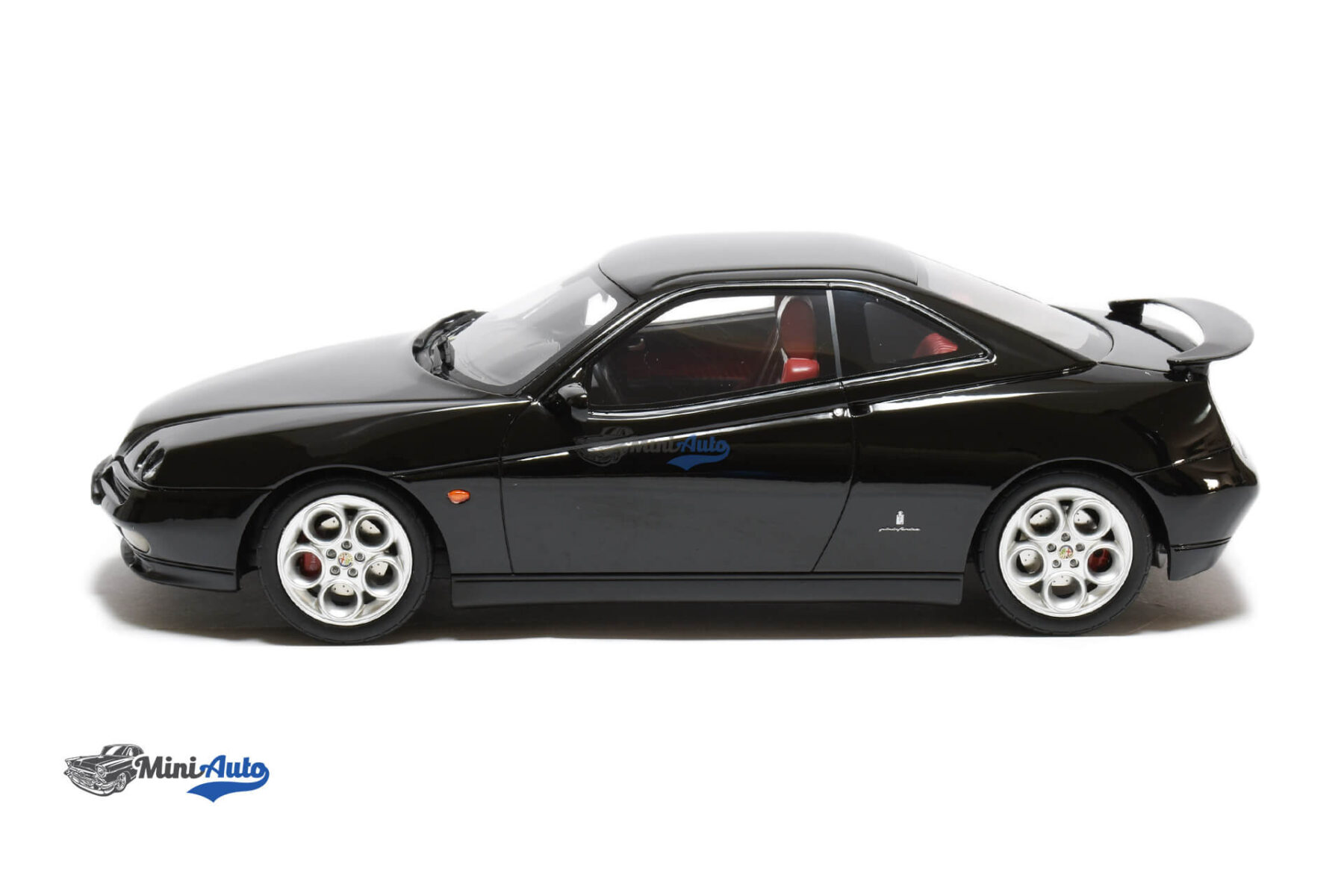 OT1057---Alfa-Romeo-GTV-V6---2000---Black_3 Alfa Romeo GTV V6 - 2000 - Black - Image 3
