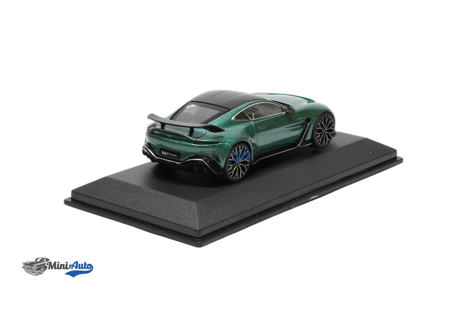 S4314101---Aston-Martin-V12-Vantage---2023---Green_2 Aston Martin V12 Vantage - 2023 - Green - Image 2