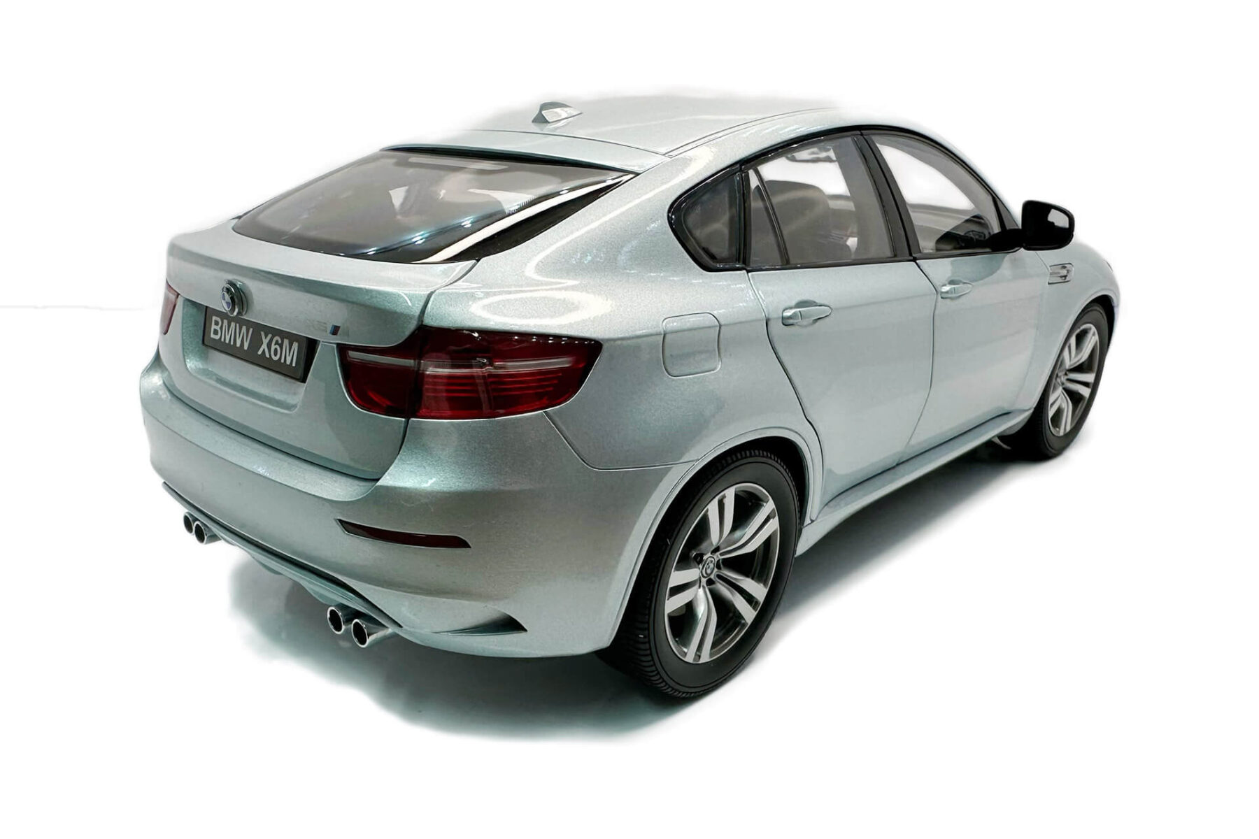 BMW X6M E71 - 2010 - Silver - Image 2