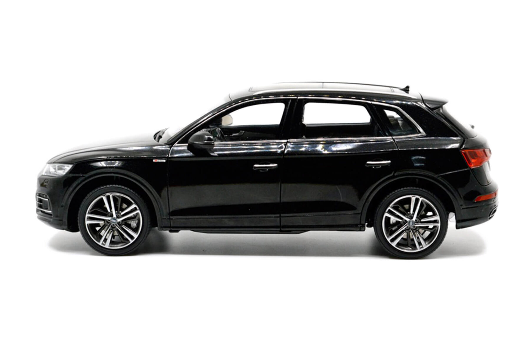 2526BK-Paudi-Audi-Q5-2018-Black_3 Audi Q5 - 2018 - Black - Image 2