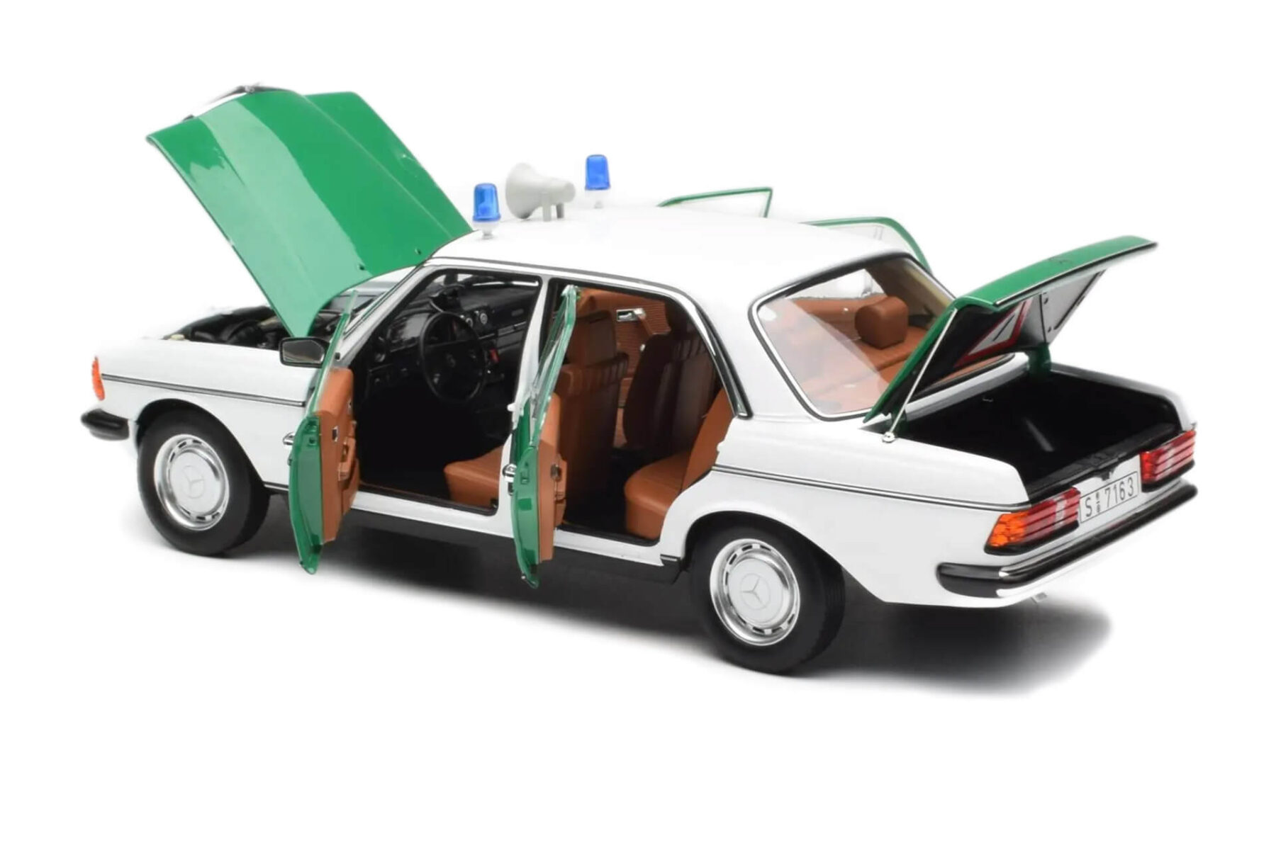 Mercedes Benz W123 200D Polizei (Limited Dealer Edition 1000pcs)  - 1982 - White/Green - Image 4