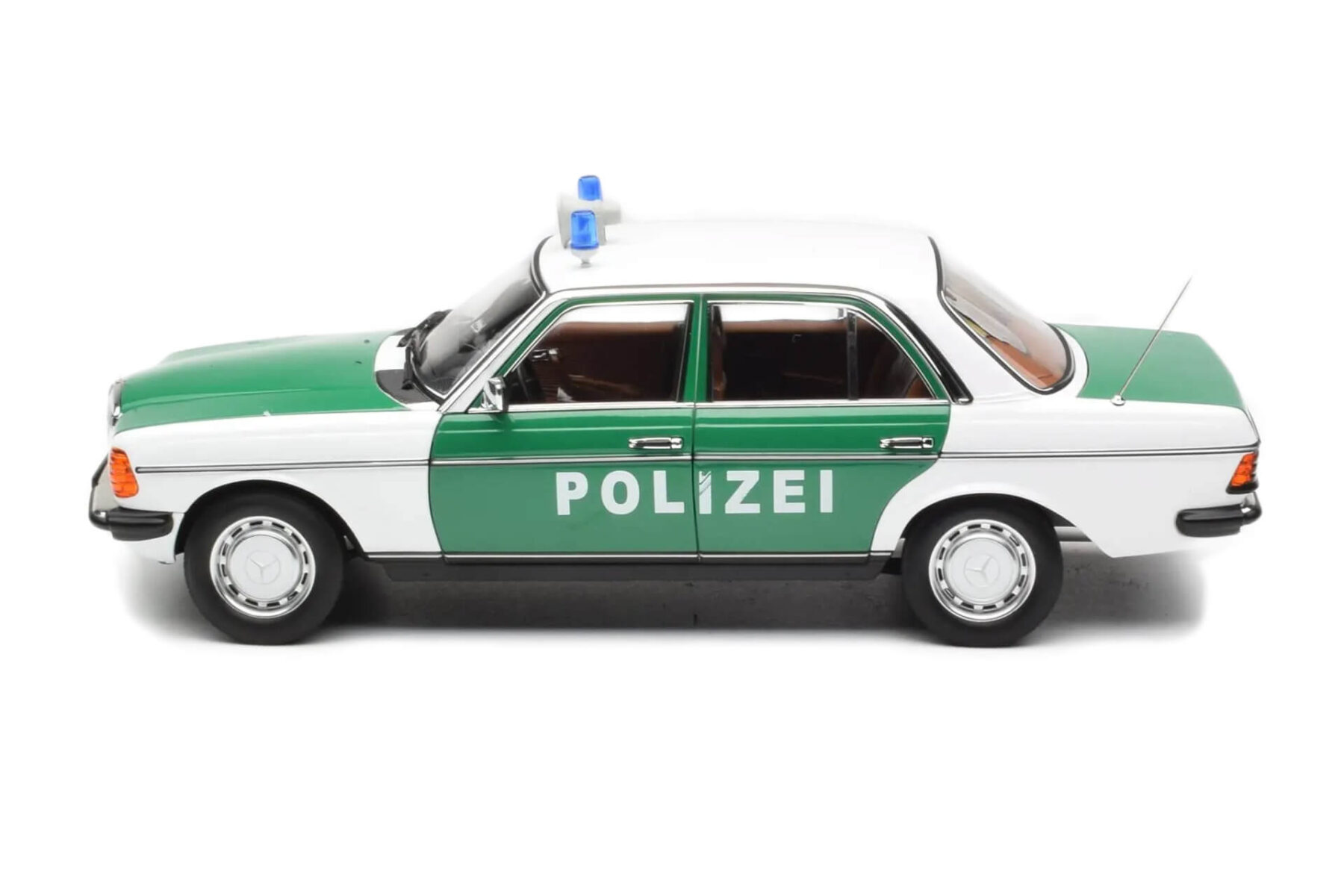 Mercedes Benz W123 200D Polizei (Limited Dealer Edition 1000pcs)  - 1982 - White/Green - Image 5
