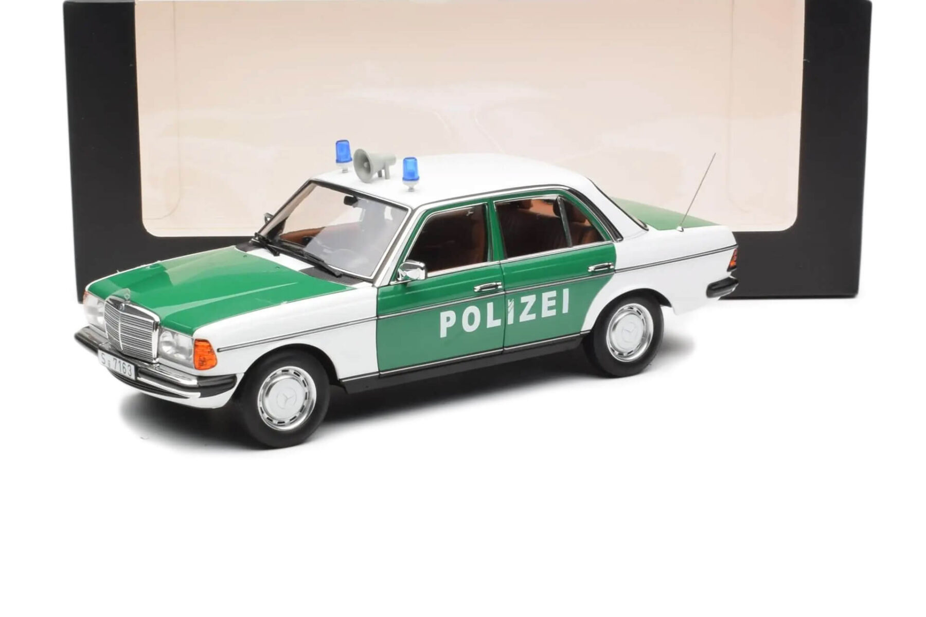 Mercedes Benz W123 200D Polizei (Limited Dealer Edition 1000pcs)  - 1982 - White/Green - Image 6