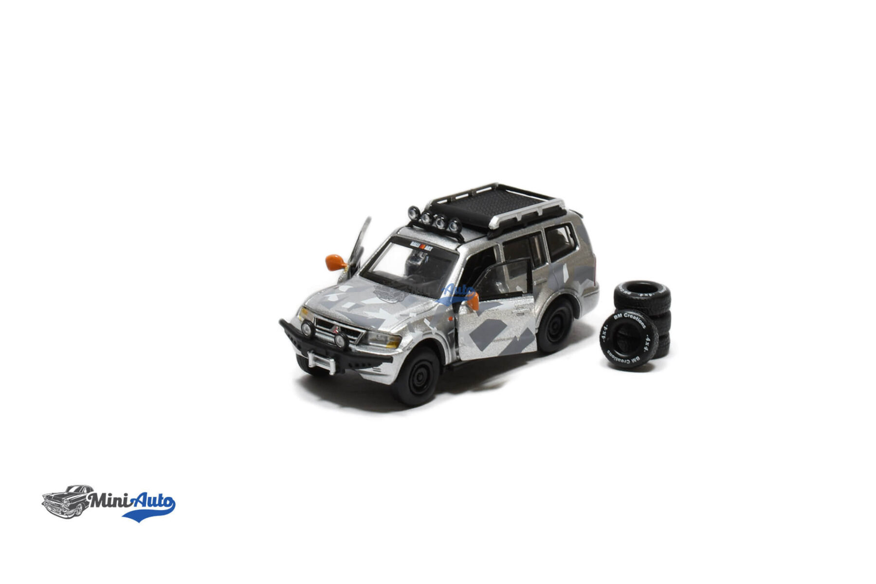 Mitsubishi Pajero 3rd Grn. - 2001 - Silver - Image 2