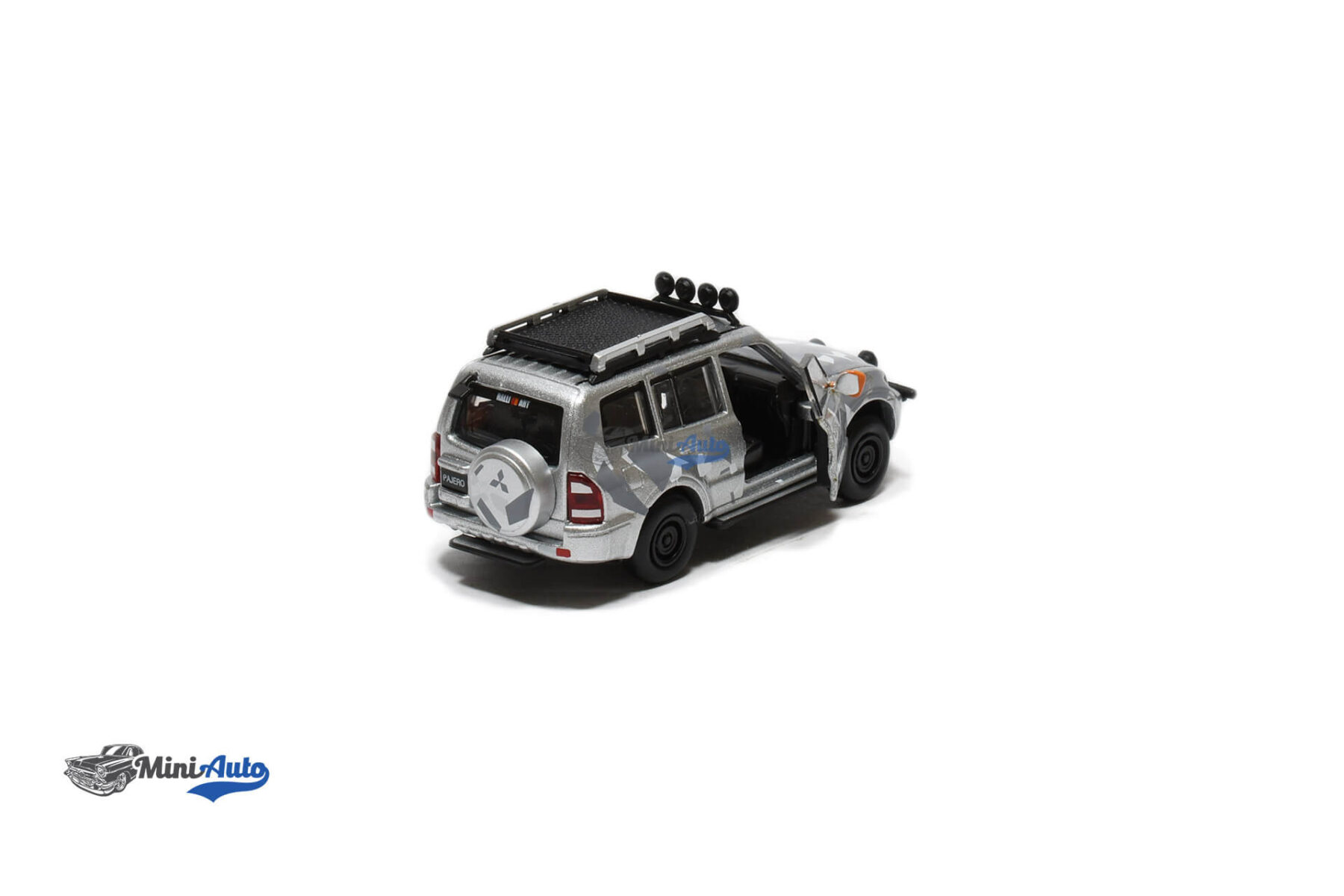 Mitsubishi Pajero 3rd Grn. - 2001 - Silver - Image 4