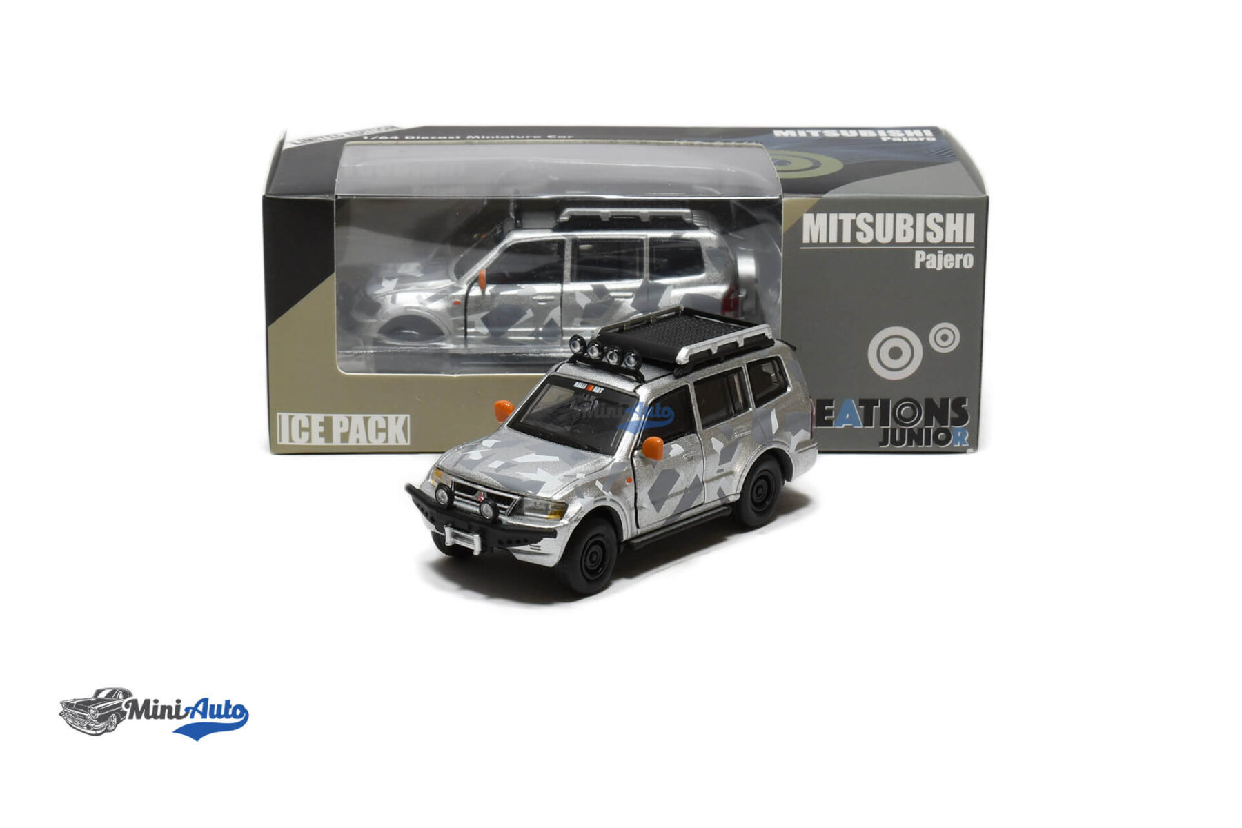 Mitsubishi Pajero 3rd Grn. - 2001 - Silver - Image 6