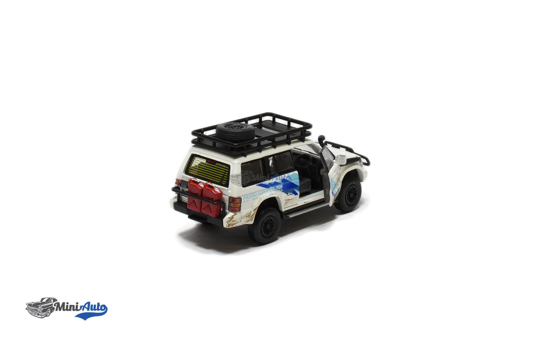 Mitsubishi Pajero 2nd Gen. - 1996 - White - Image 4