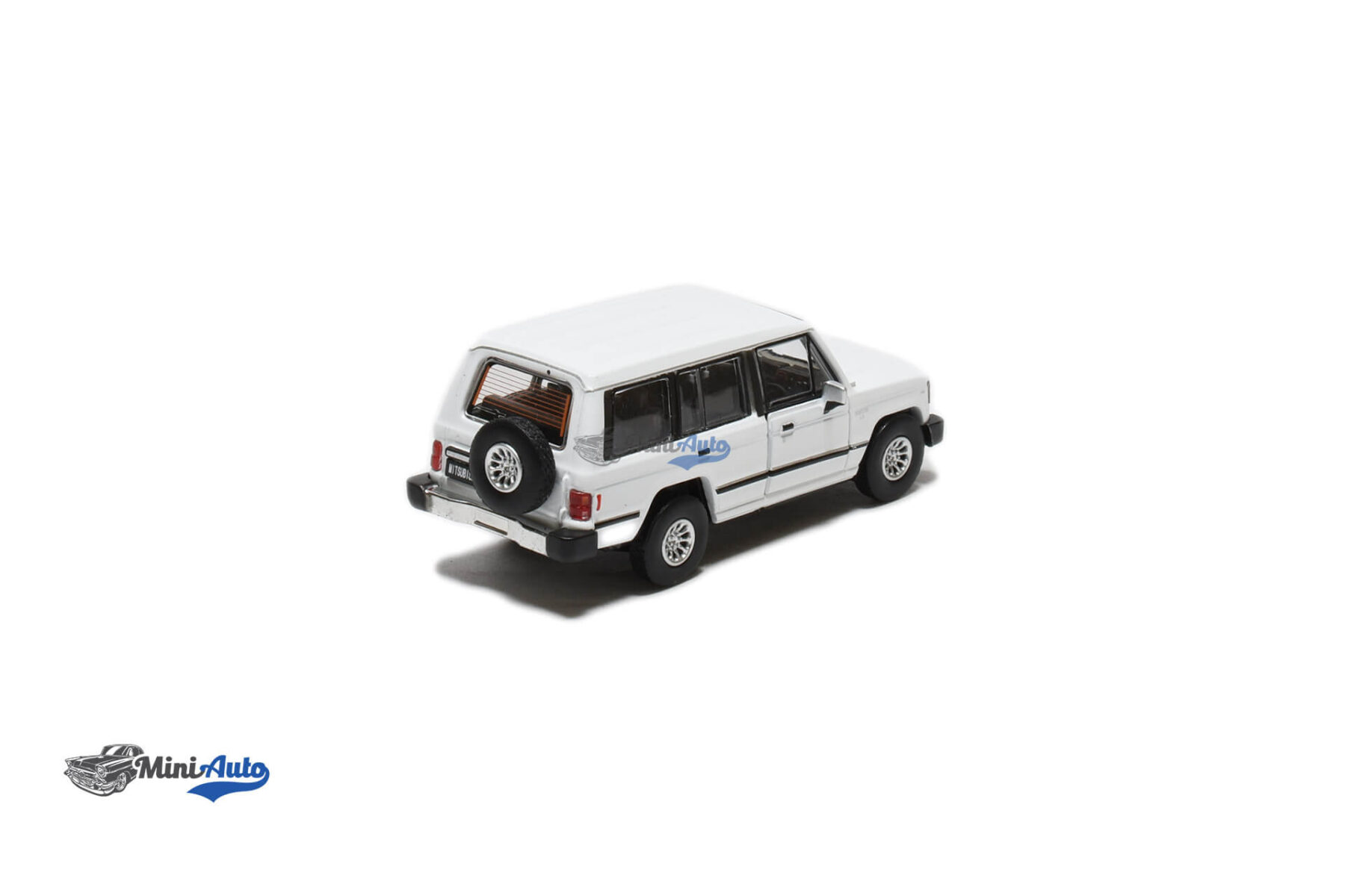 BM64B0188---Mitsubishi-Pajero-MKI---1983---White_3 Mitsubishi Pajero MKI - 1983 - White - Image 3