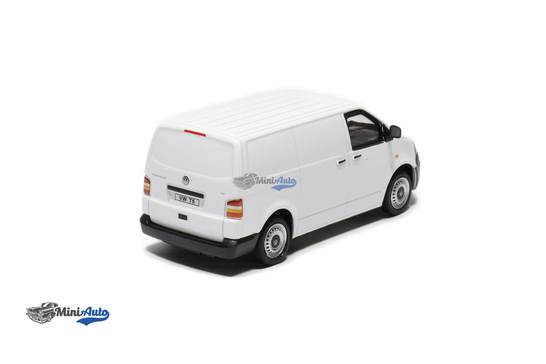 Volkswagen T5 – 2010 – White - Image 2
