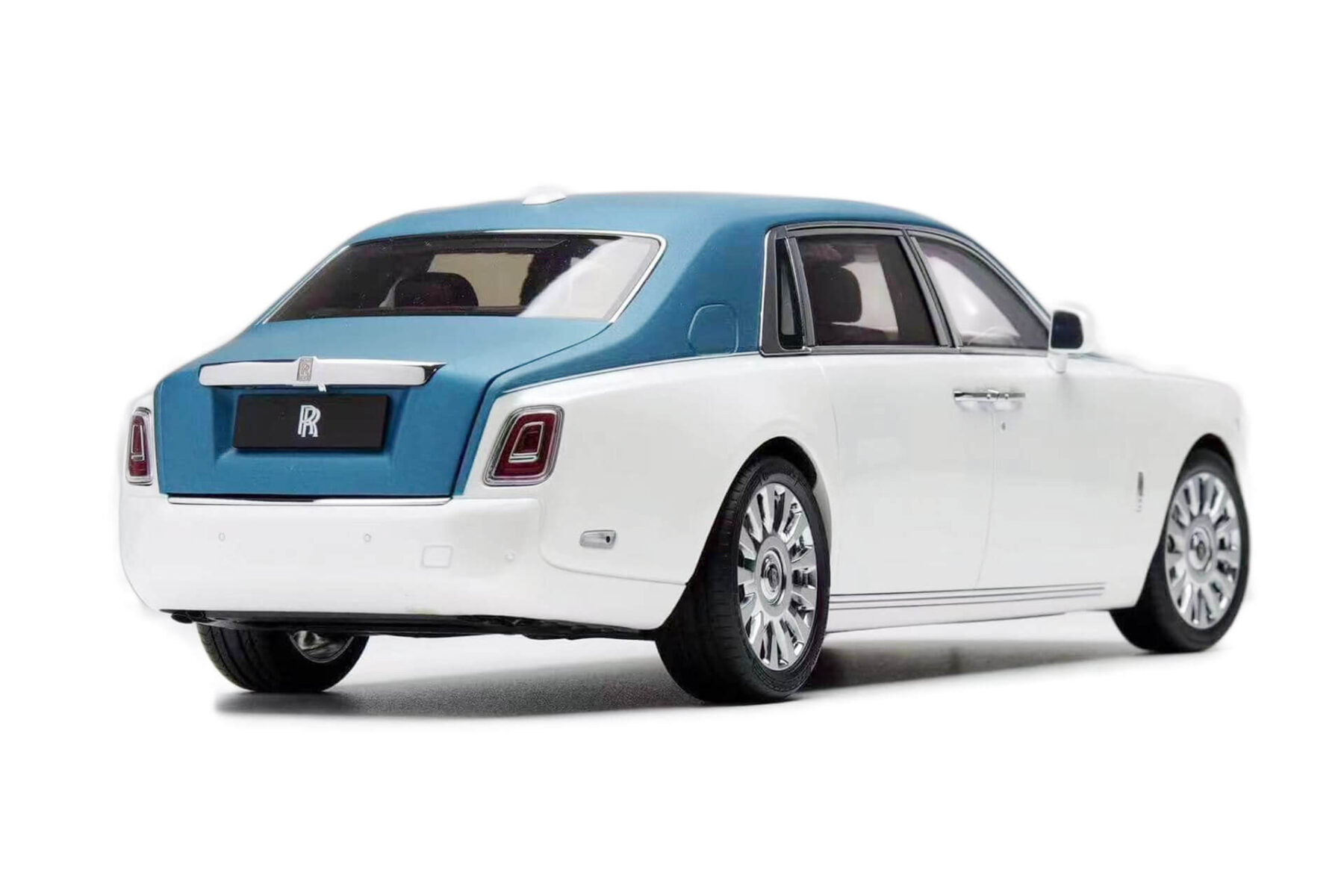 Rolls Royce Phantom VIII - 2022 - White/blue - Image 2
