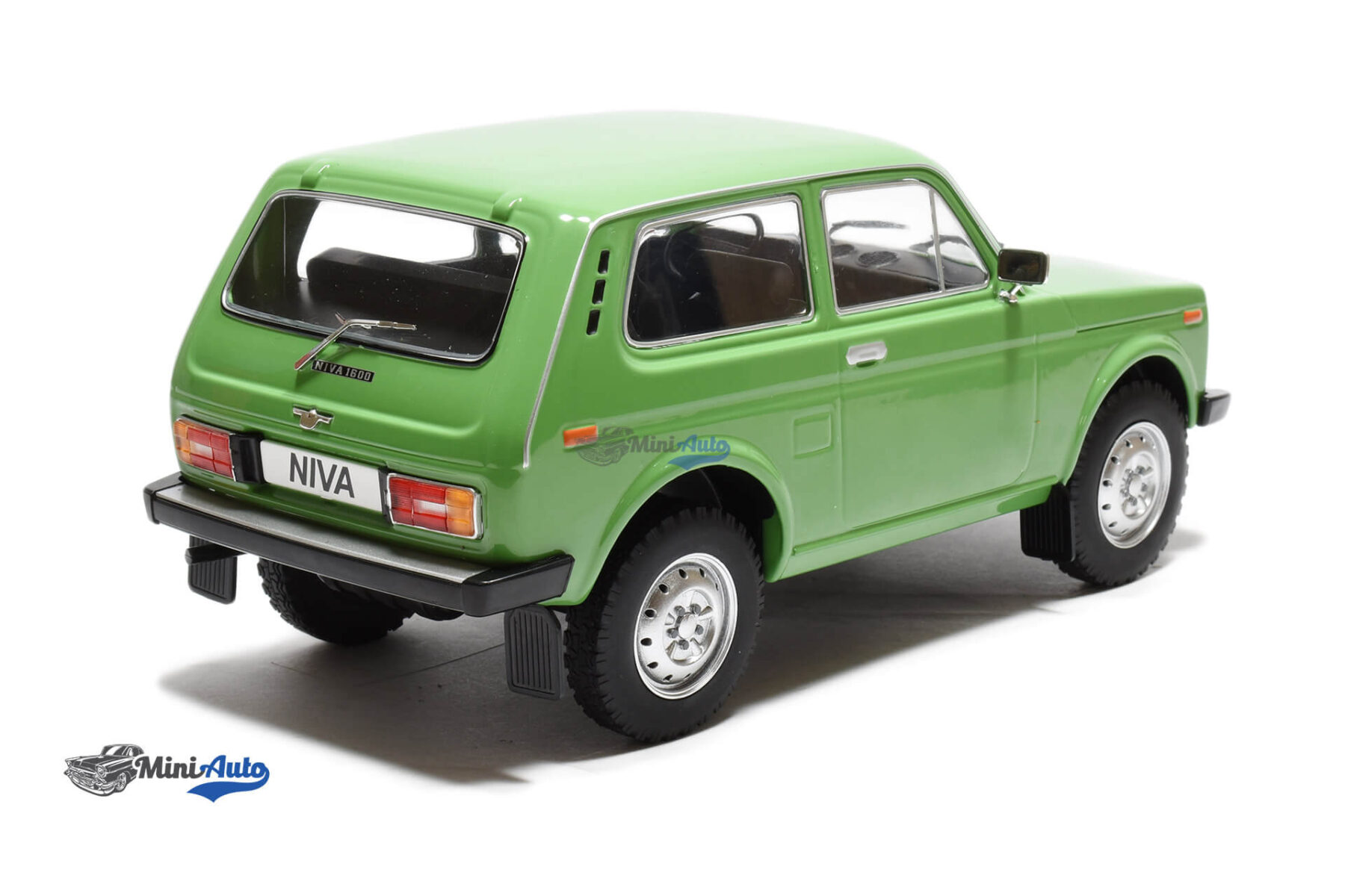 Lada Niva - 1981 - Green - Image 2