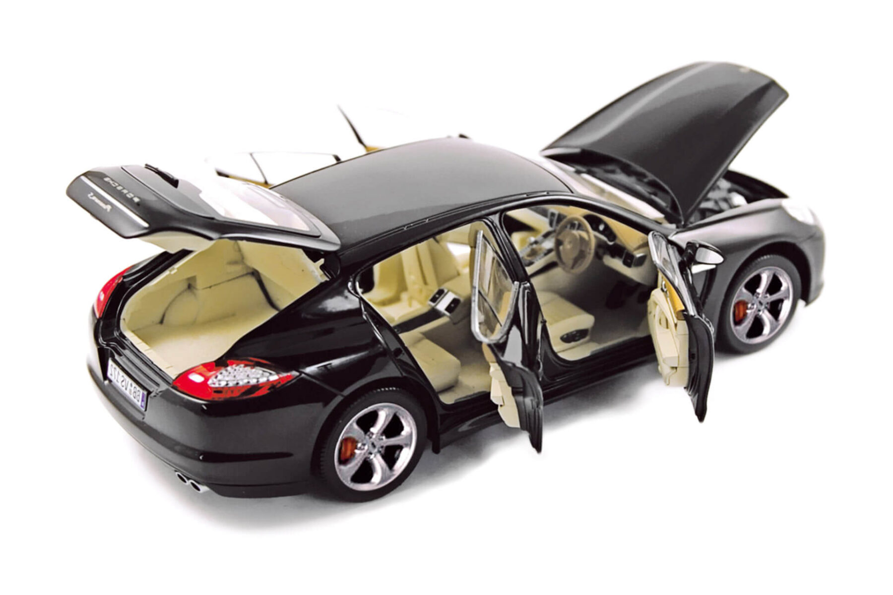 Porsche Panamera 4s - Dealer Edition 2009 - Black - Image 2