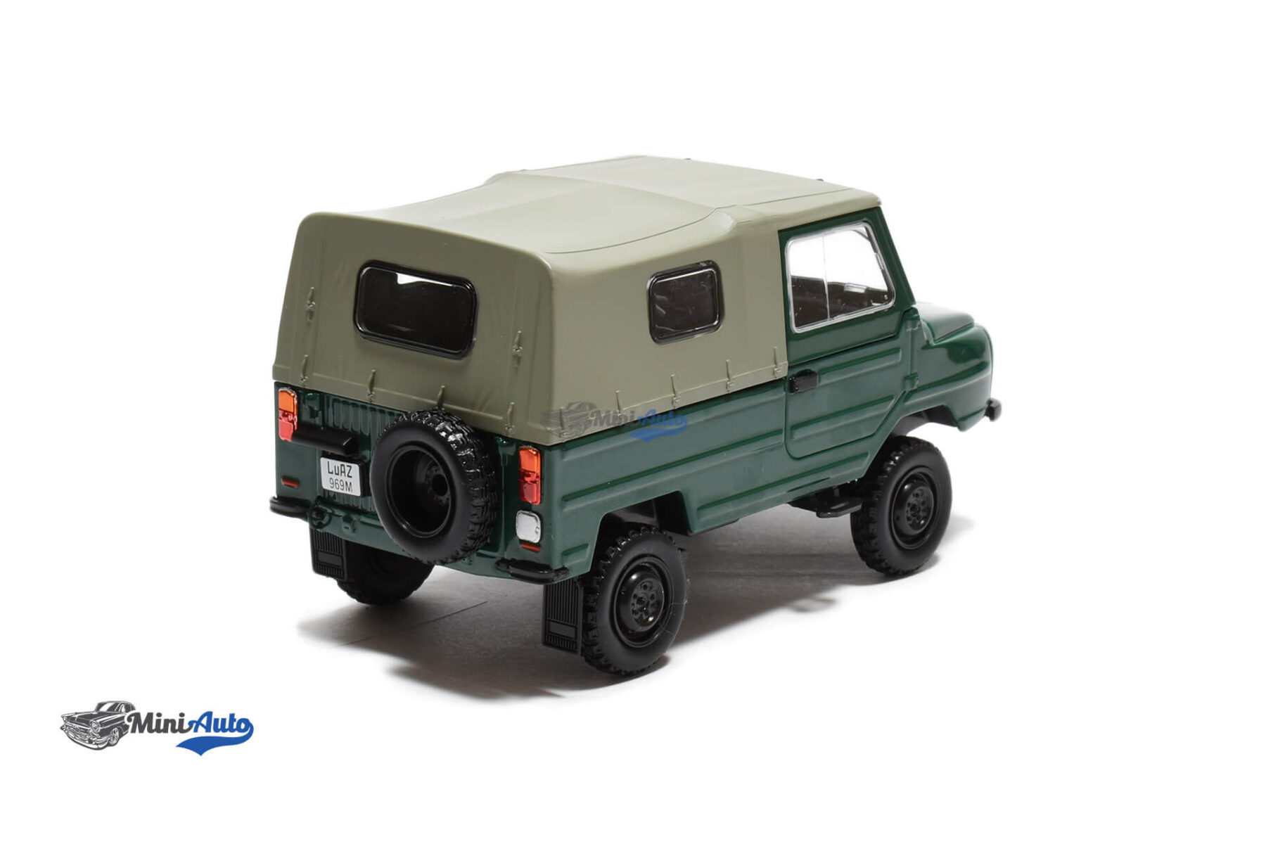 LUAZ 969M Hard-Top - 1979 - Green - Image 2