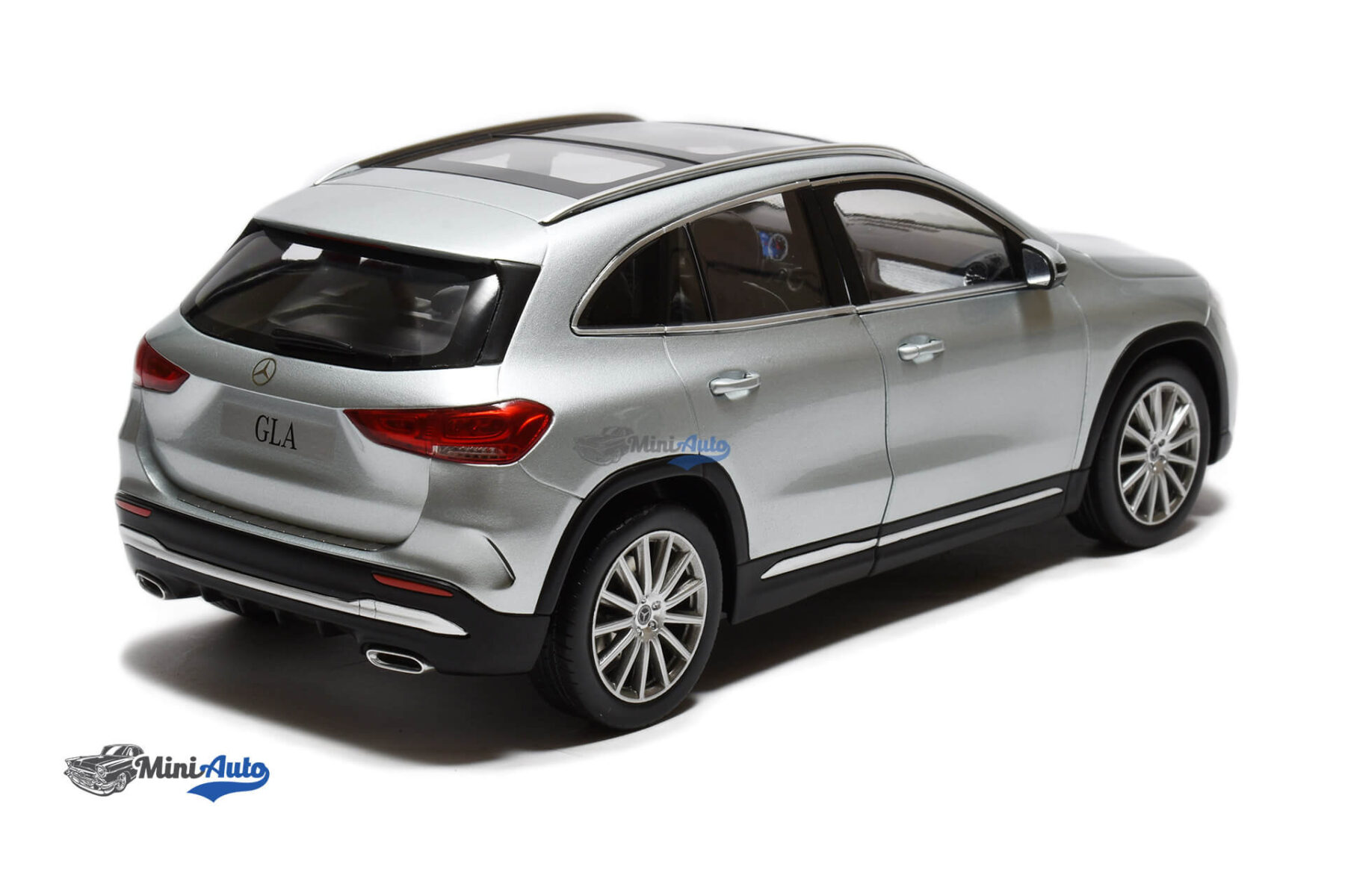 Mercedes Benz GLA H247 - 2020 - Silver - Image 3