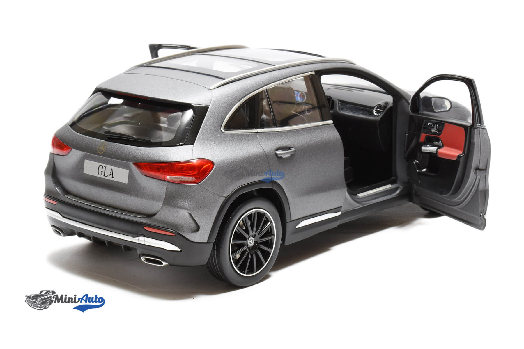 Mercedes Benz GLA H247 - 2020 - Grey - Image 4