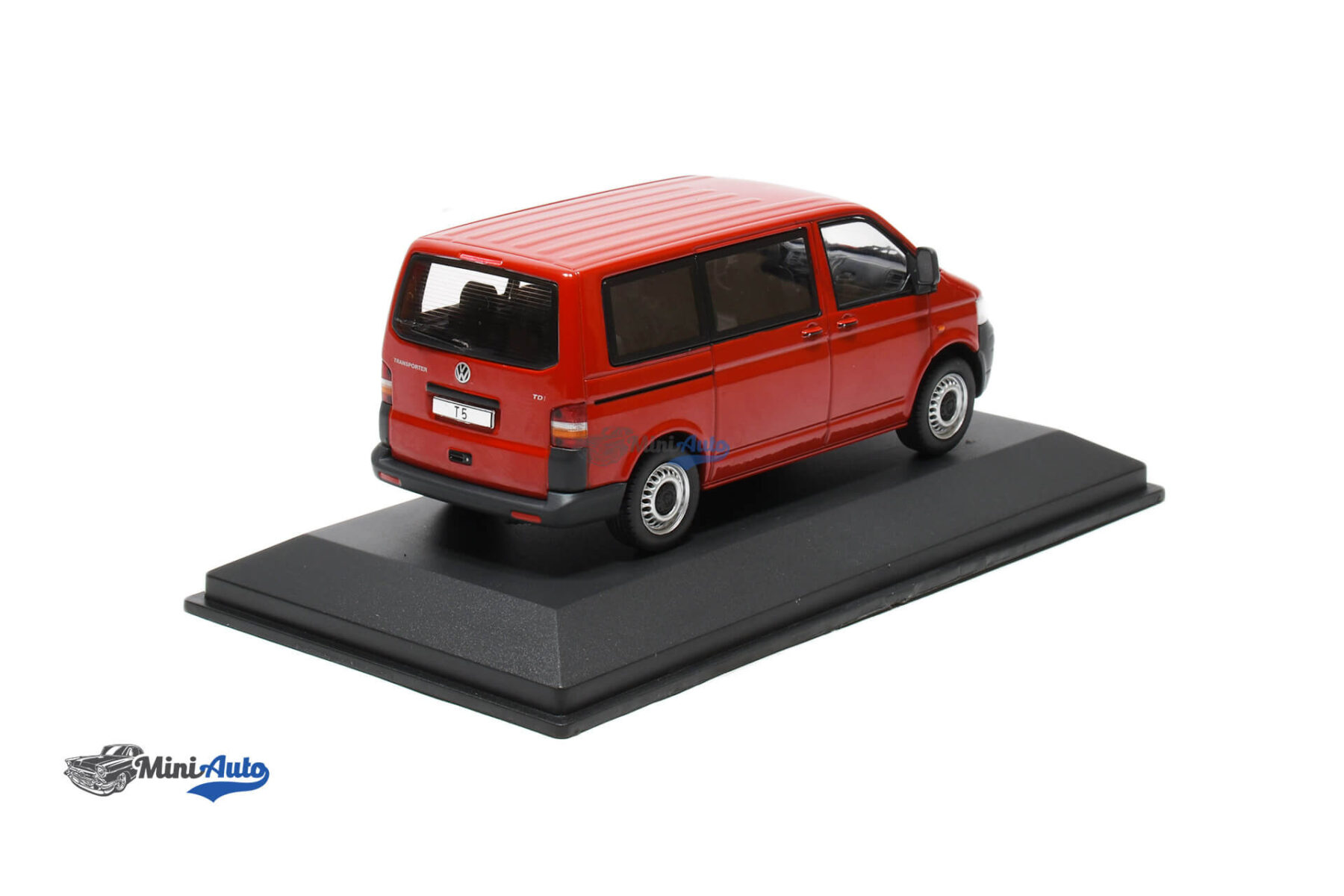 IXOCLC564N---Volkswagen-T5---2003---Red_2 Volkswagen T5 - 2003 - Red - Image 2