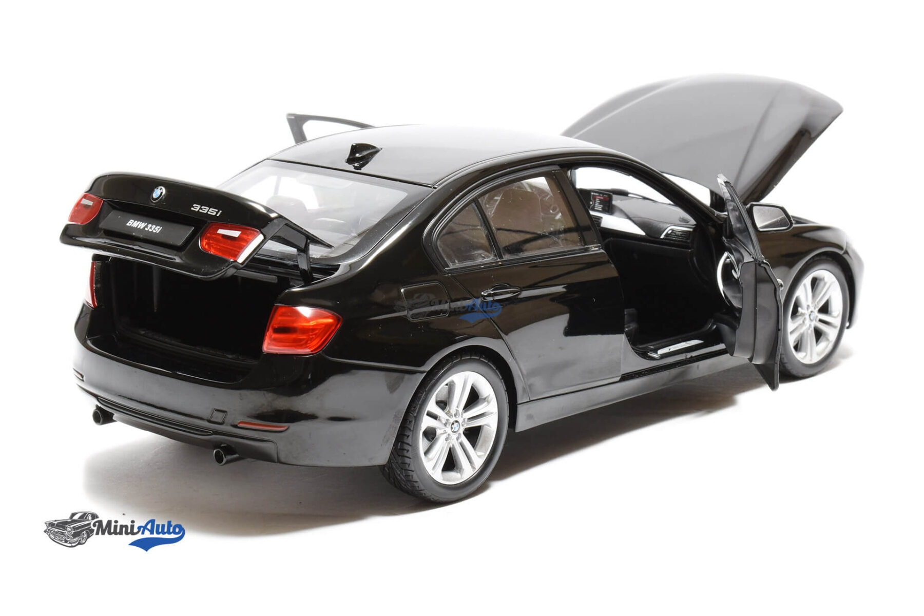 BMW 335i F30 - 2010 - Black - Image 4