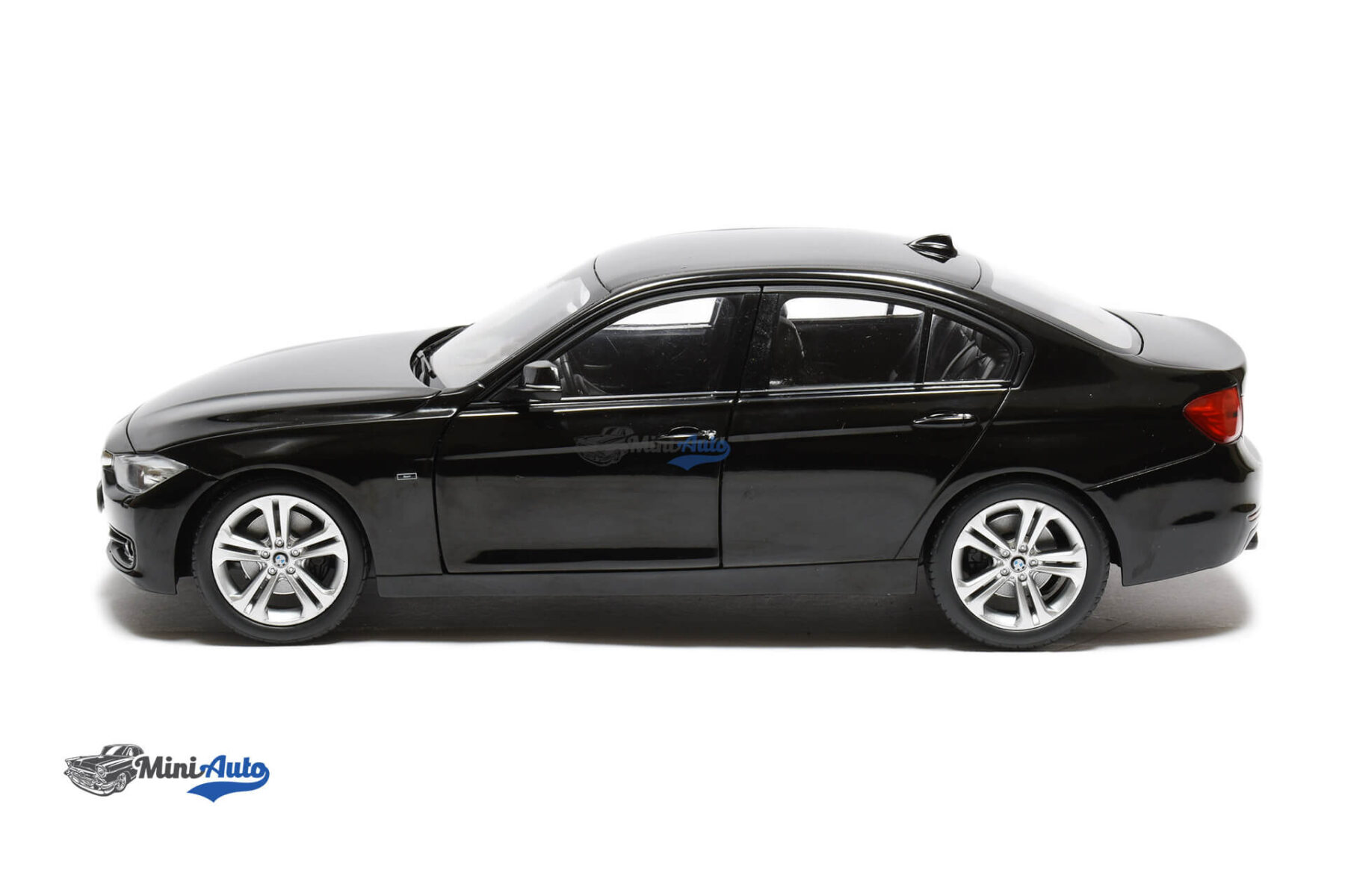 BMW 335i F30 - 2010 - Black - Image 5