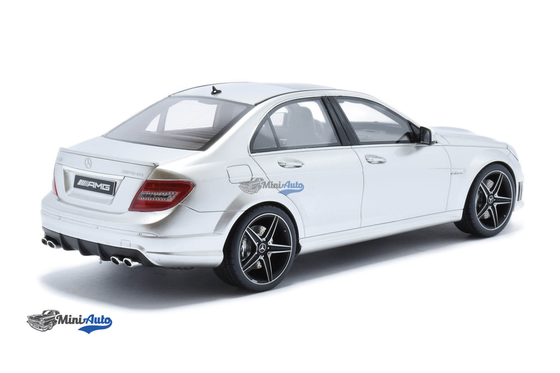 Mercedes Benz C63 AMG W204 - 2007 - Silver - Image 2