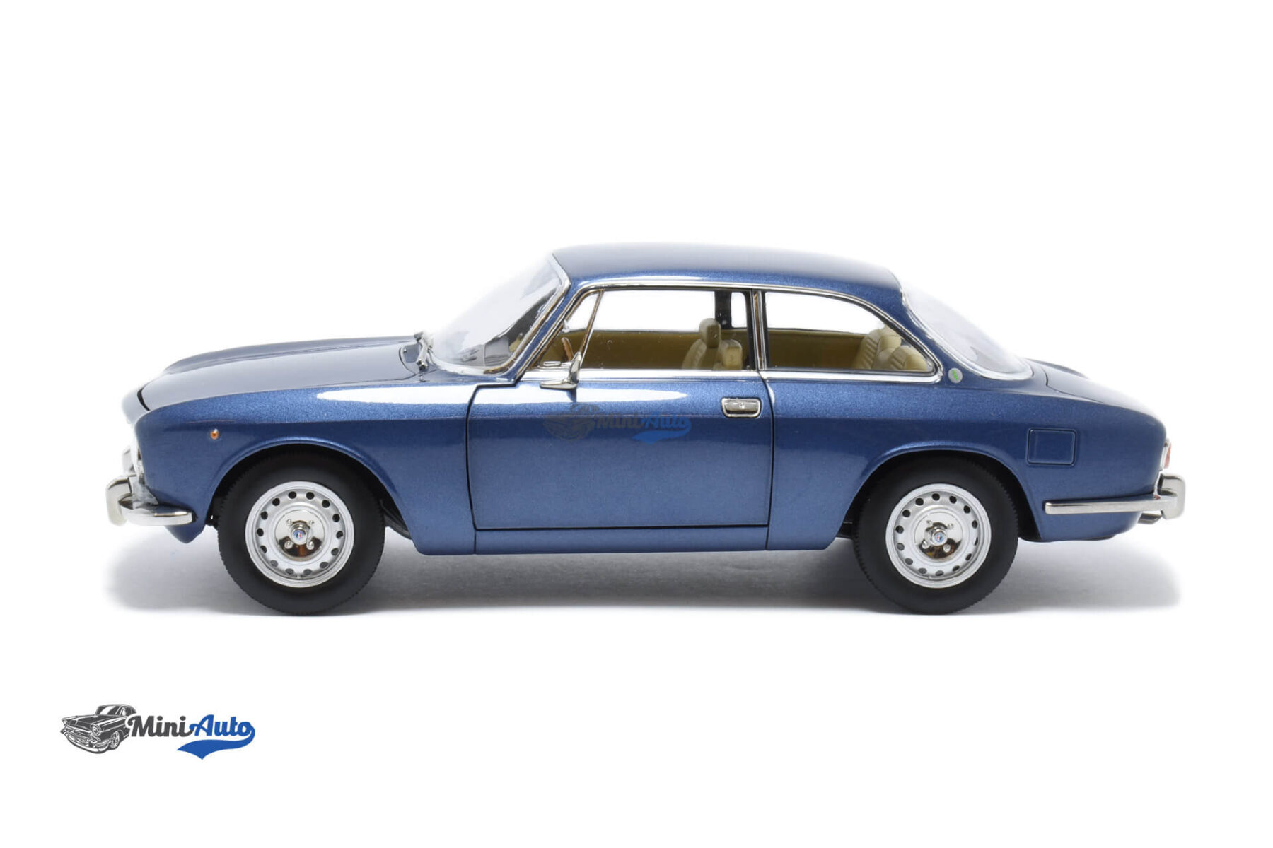 Alfa Romeo 2000 GTV - 1973 - Blue - Image 5