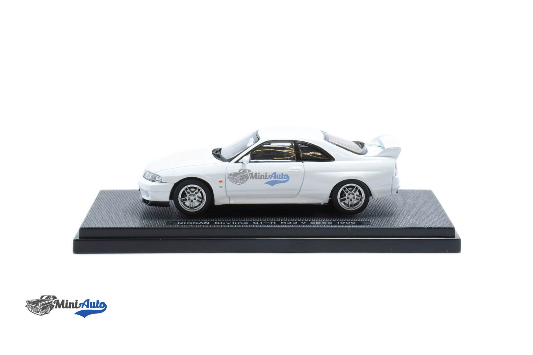 Nissan Skyline GT-R R33 Vspec - 1995 - White - Image 3