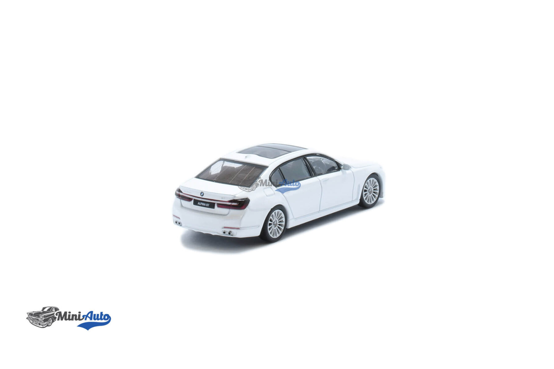 BMW Alpina B7 XDrive - 2022 - White - Image 2