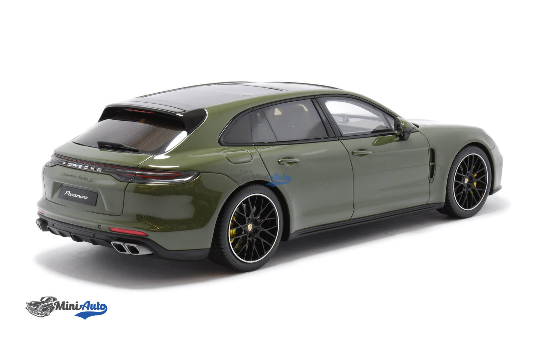 Porsche Panamera Turbo S - 2021 - Green - Image 2