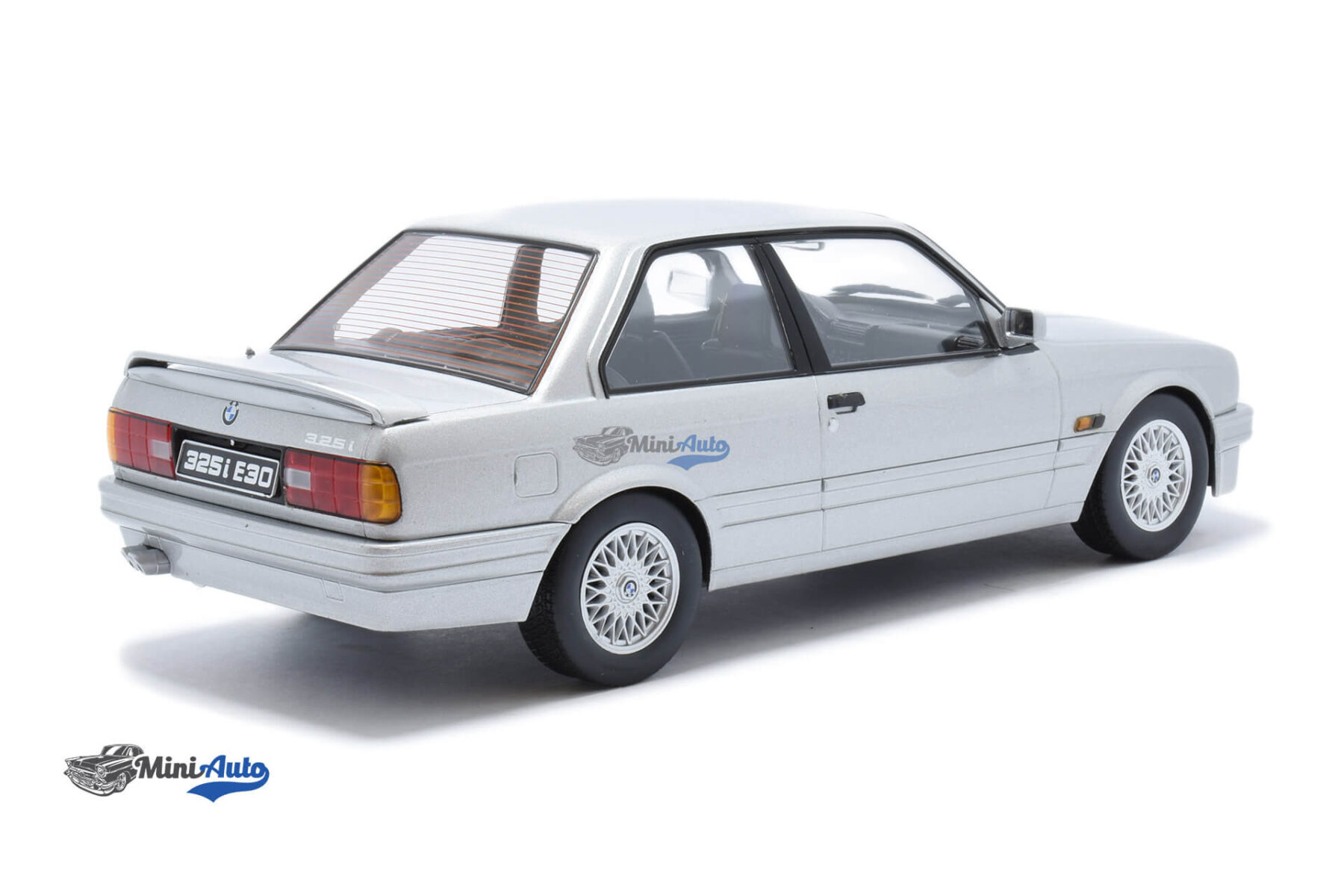 BMW E30 325i - 1988 - Silver - Image 2