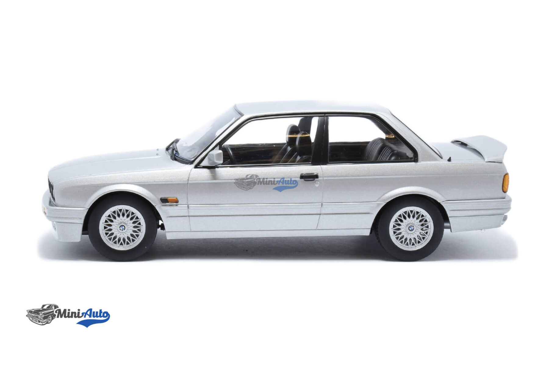 BMW E30 325i - 1988 - Silver - Image 3