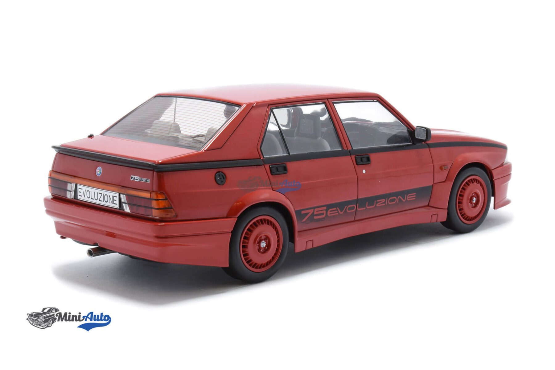 MCG18428---Alfa-Romeo-75-Turbo-Evoluzione---1987---Red_2 Alfa Romeo 75 Turbo Evoluzione - 1987 - Red - Image 2
