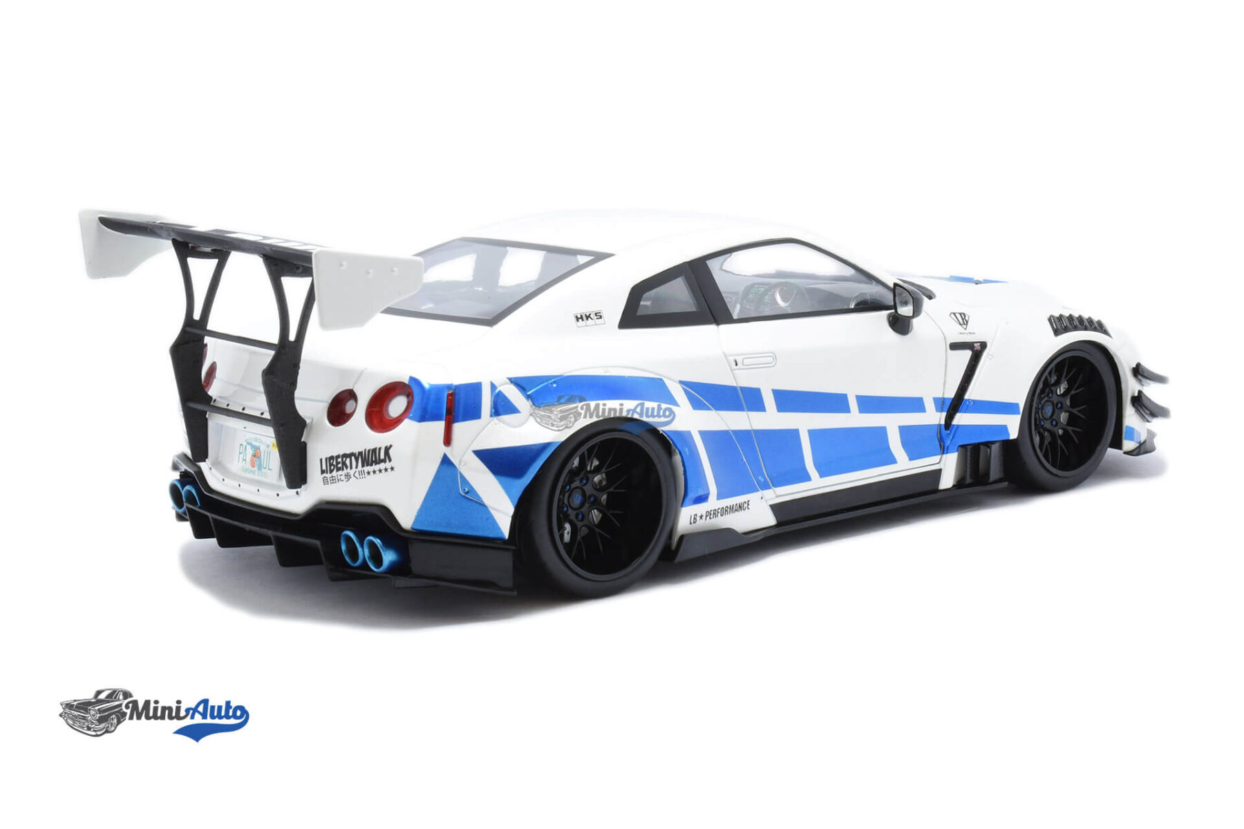 Nissan GT-R R35 LW - 2020 - White/Blue - Image 3
