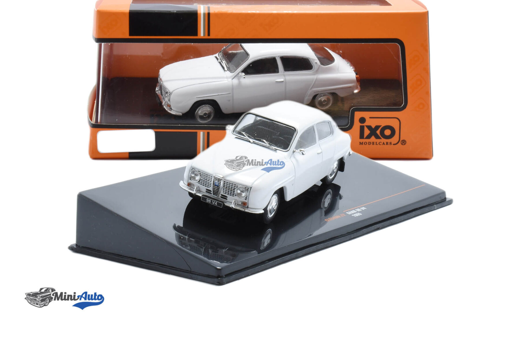 Saab 96 V4 - 1965 - White - Image 4