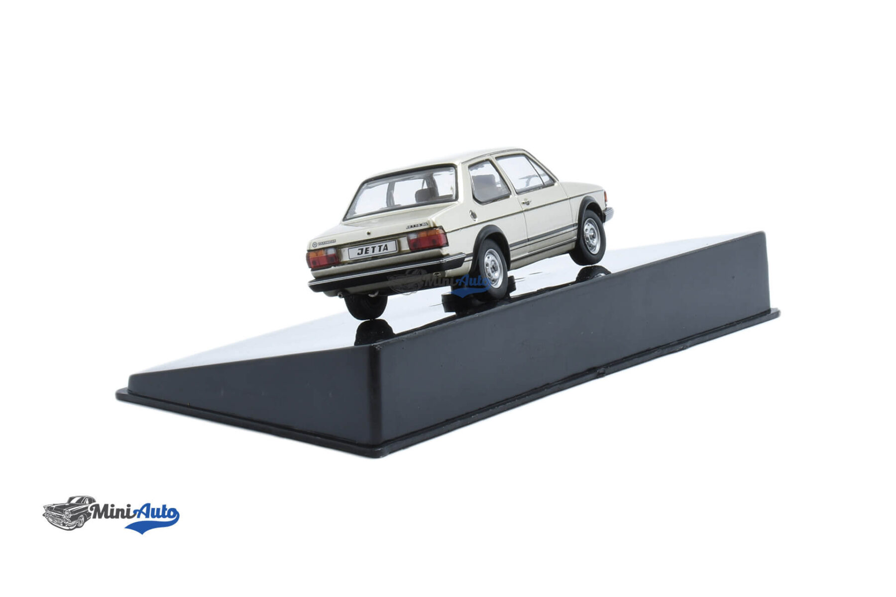 Volkswagen Jetta MKI - 1979 - Silver - Image 2