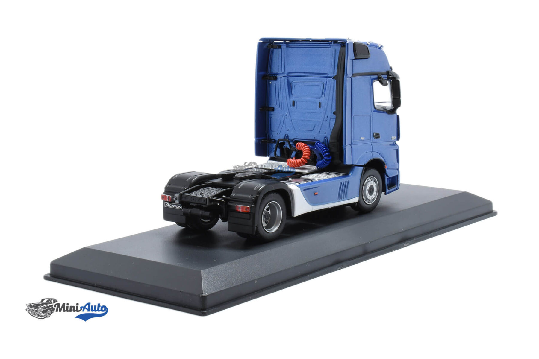 Mercedes Actros MP4 - 2012 - Blue - Image 2