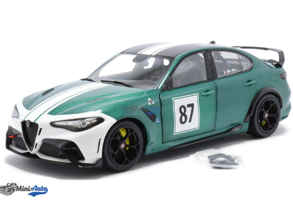 Alfa Romeo Giulia GTAM - 2021 - Green
