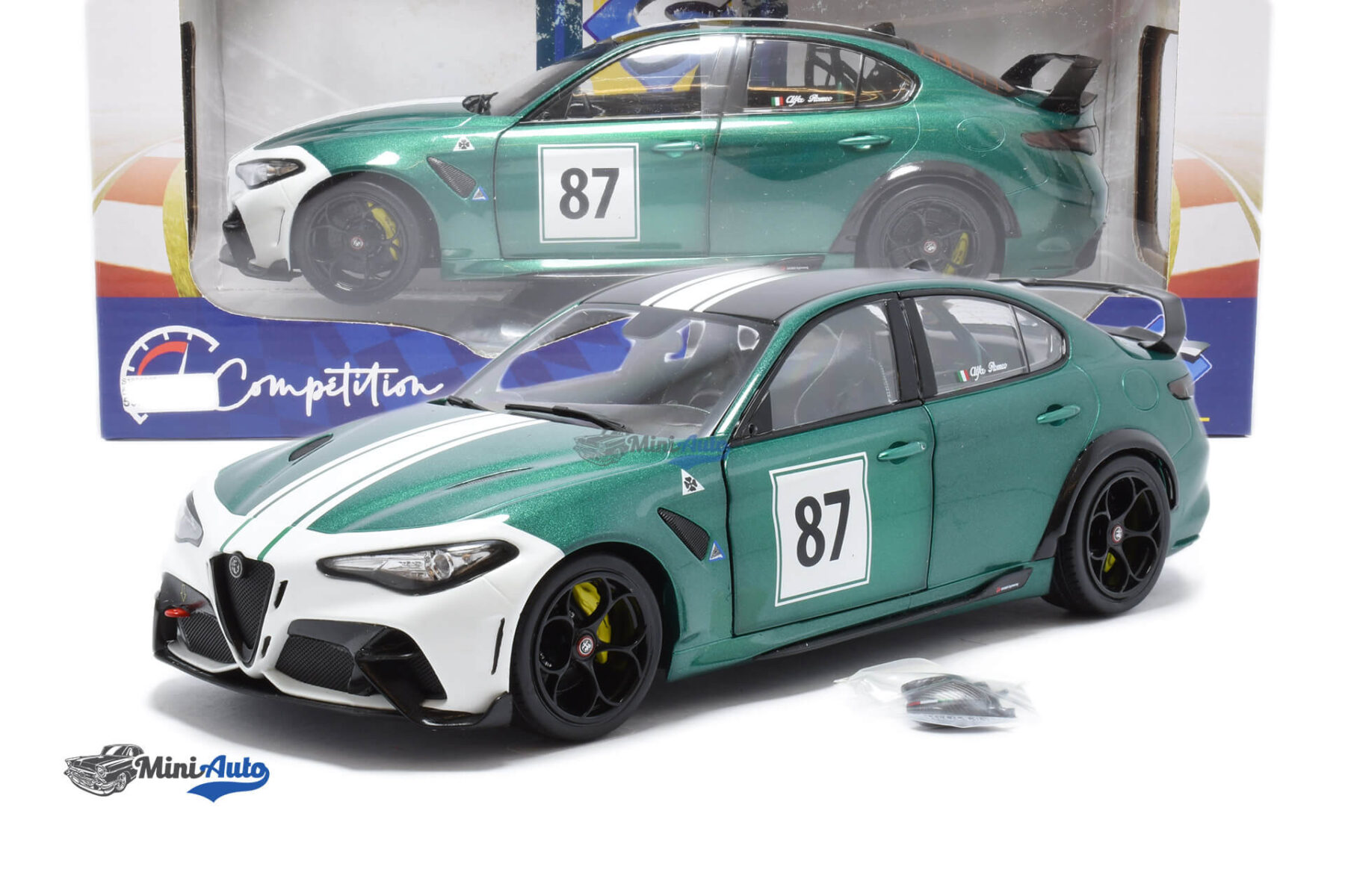 S1806902---Alfa-Romeo-Giulia-GTAM-–-2021-–-Green_6 Alfa Romeo Giulia GTAM - 2021 - Green - Image 6