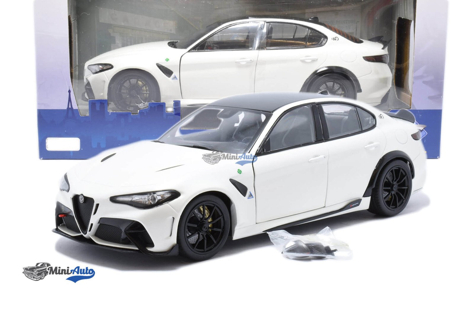 Alfa Romeo Giulia GTA - 2022 - White - Image 6