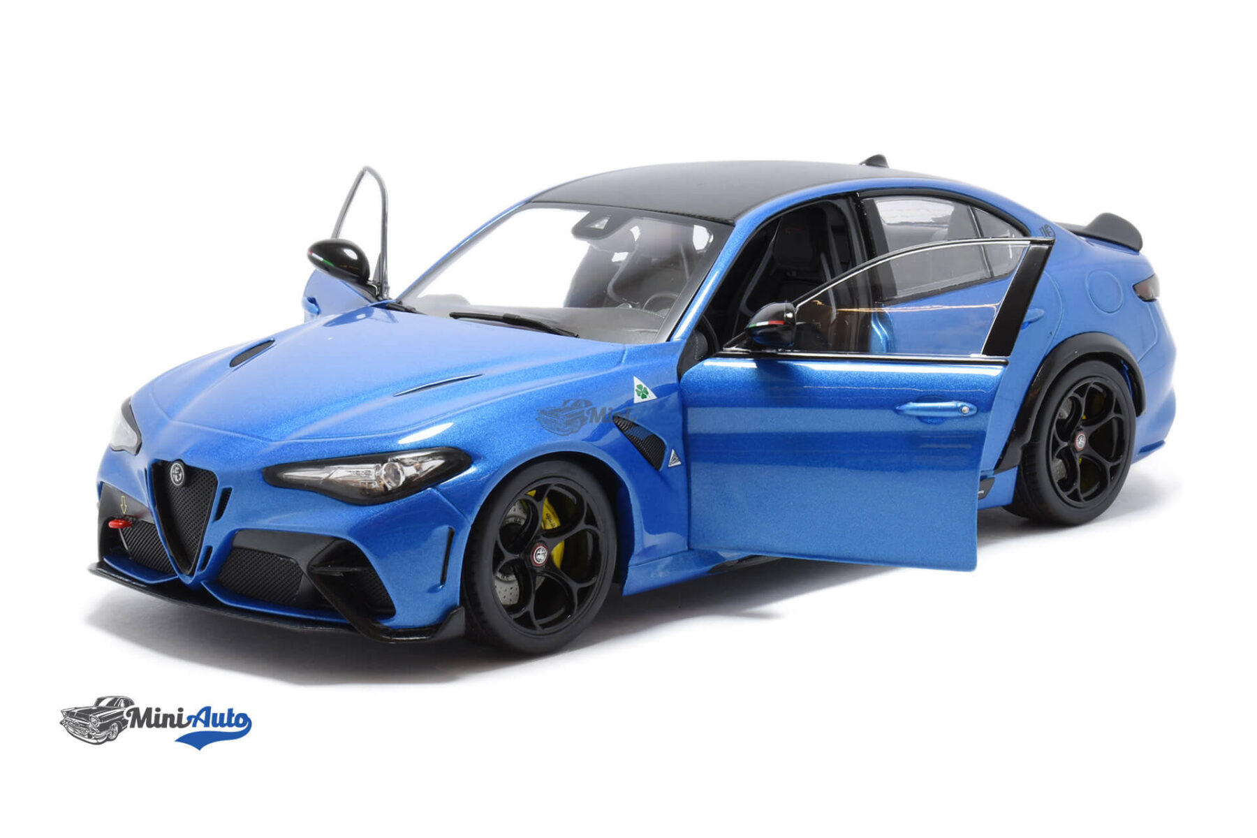 Alfa Romeo Giulia GTA - 2022 - Blue - Image 2