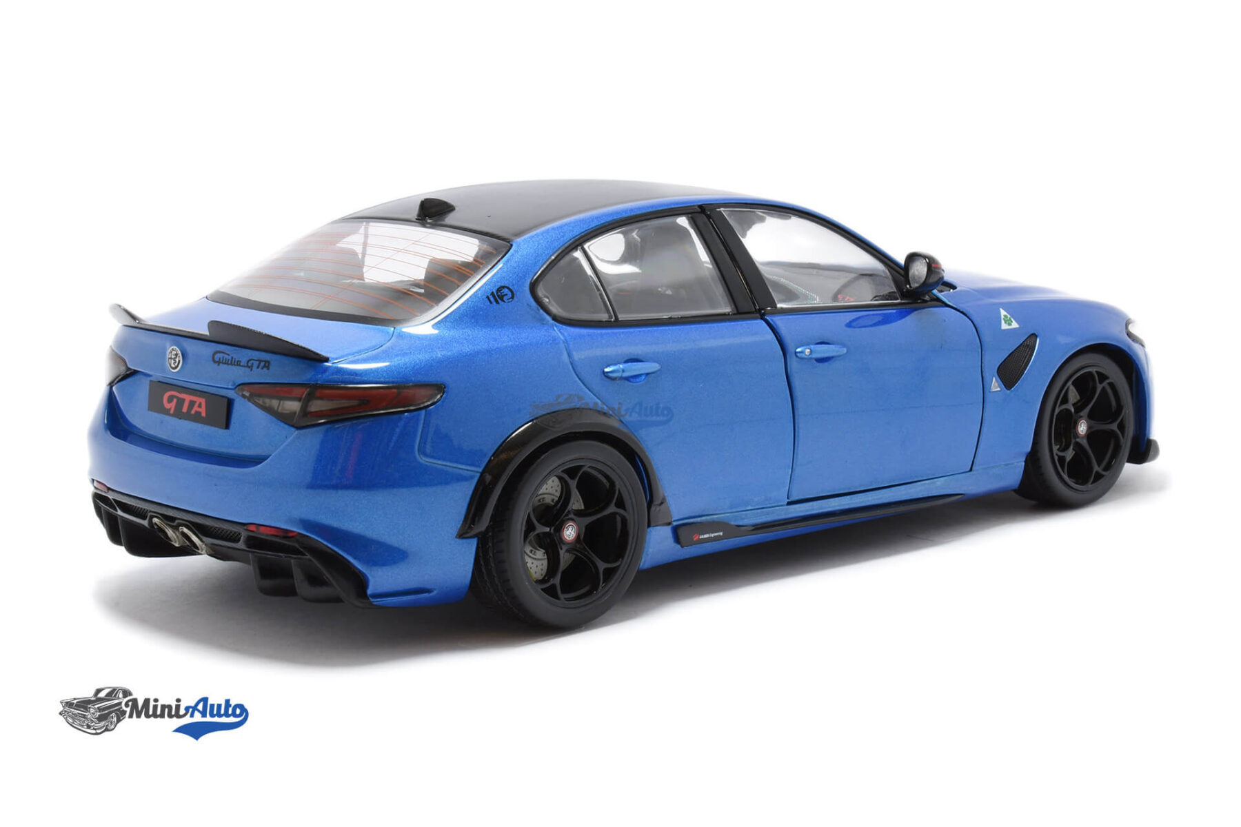 Alfa Romeo Giulia GTA - 2022 - Blue - Image 3