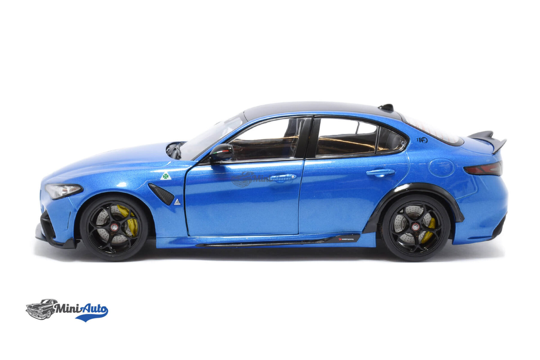 Alfa Romeo Giulia GTA - 2022 - Blue - Image 5