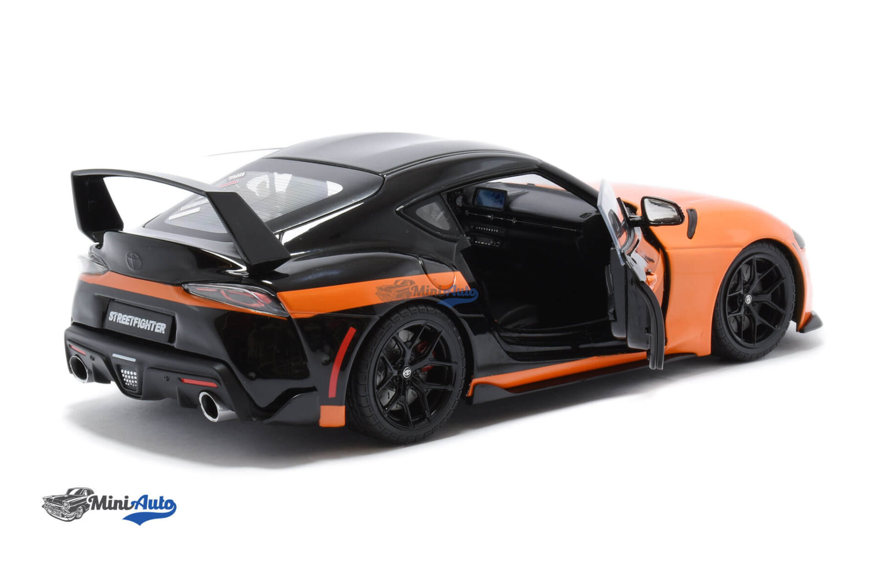 Toyota Supra GR - 2023 - Orange/Black - Image 4
